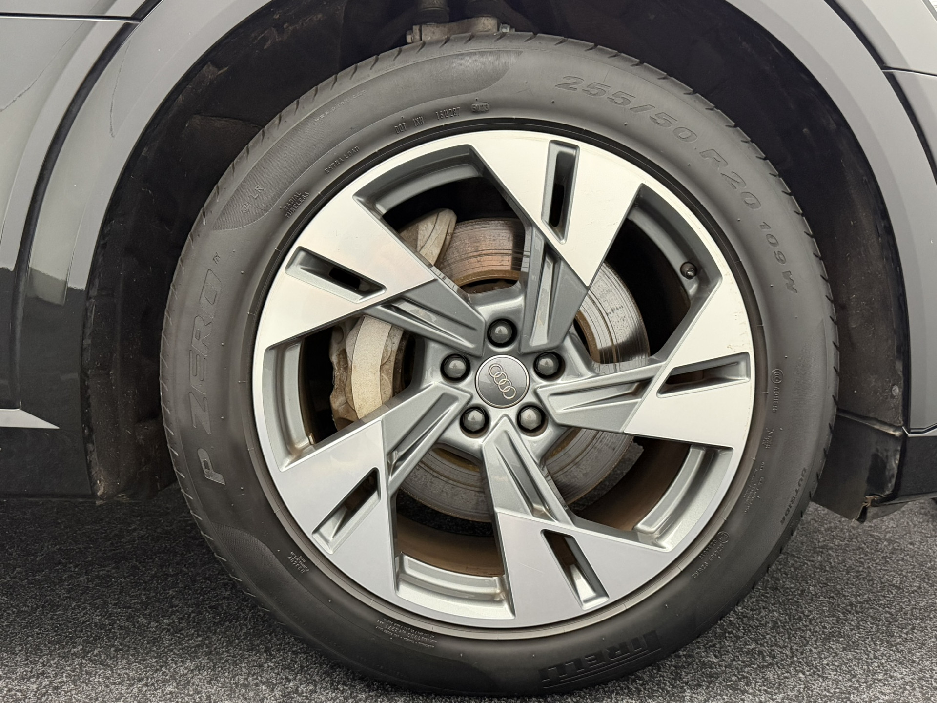 Foto van Audi E-tron 50