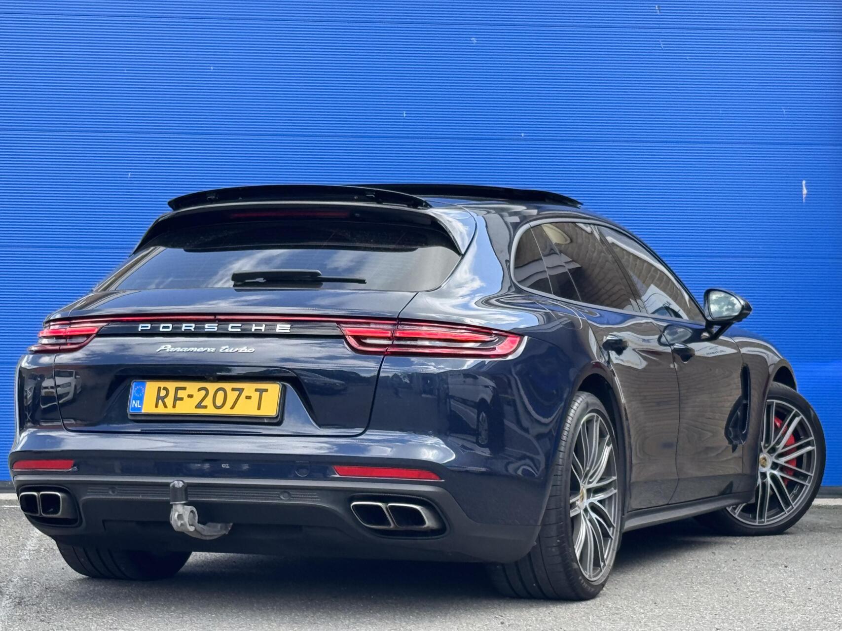 Foto van Porsche Panamera Turbo