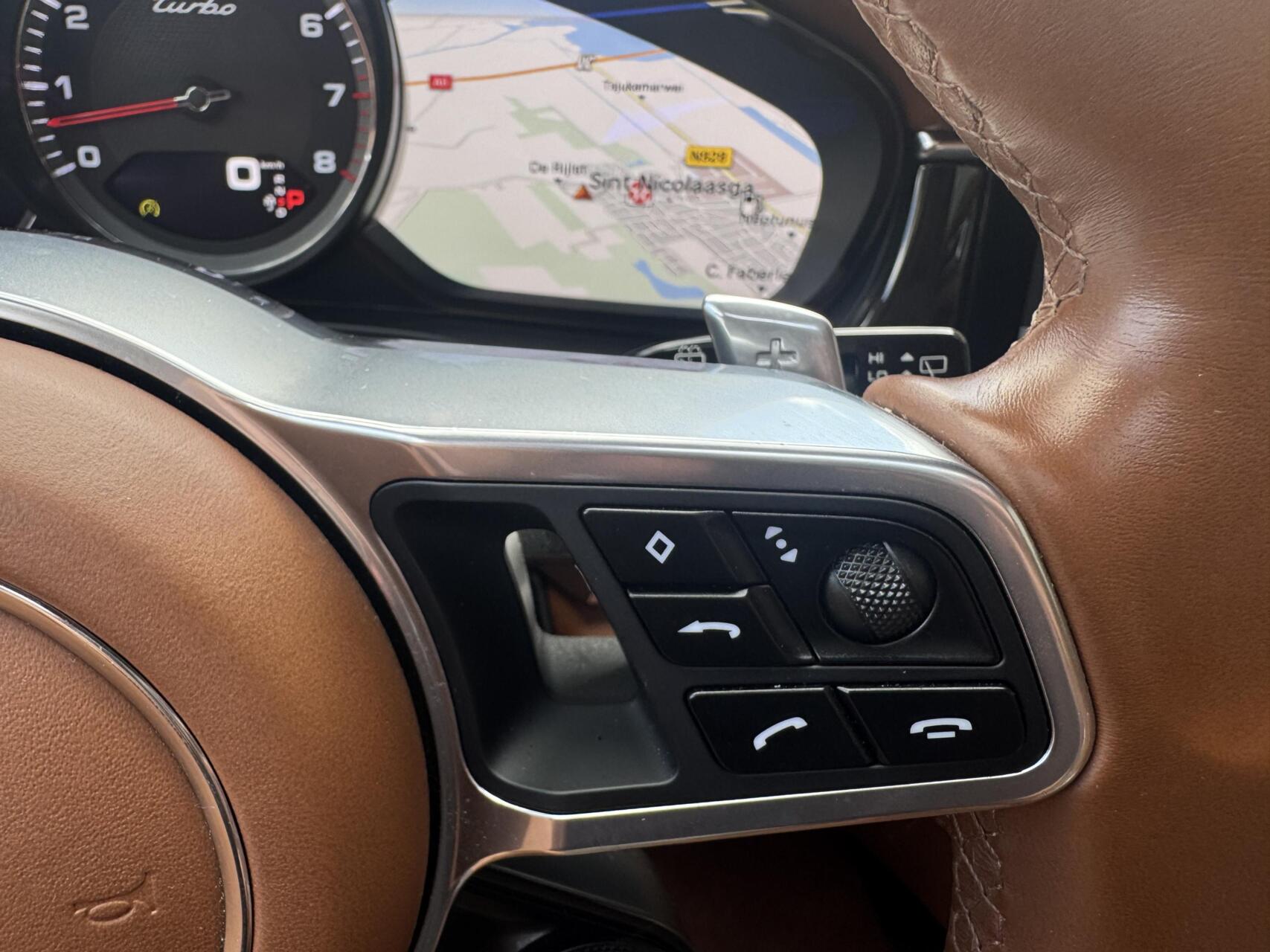 Foto van Porsche Panamera Turbo