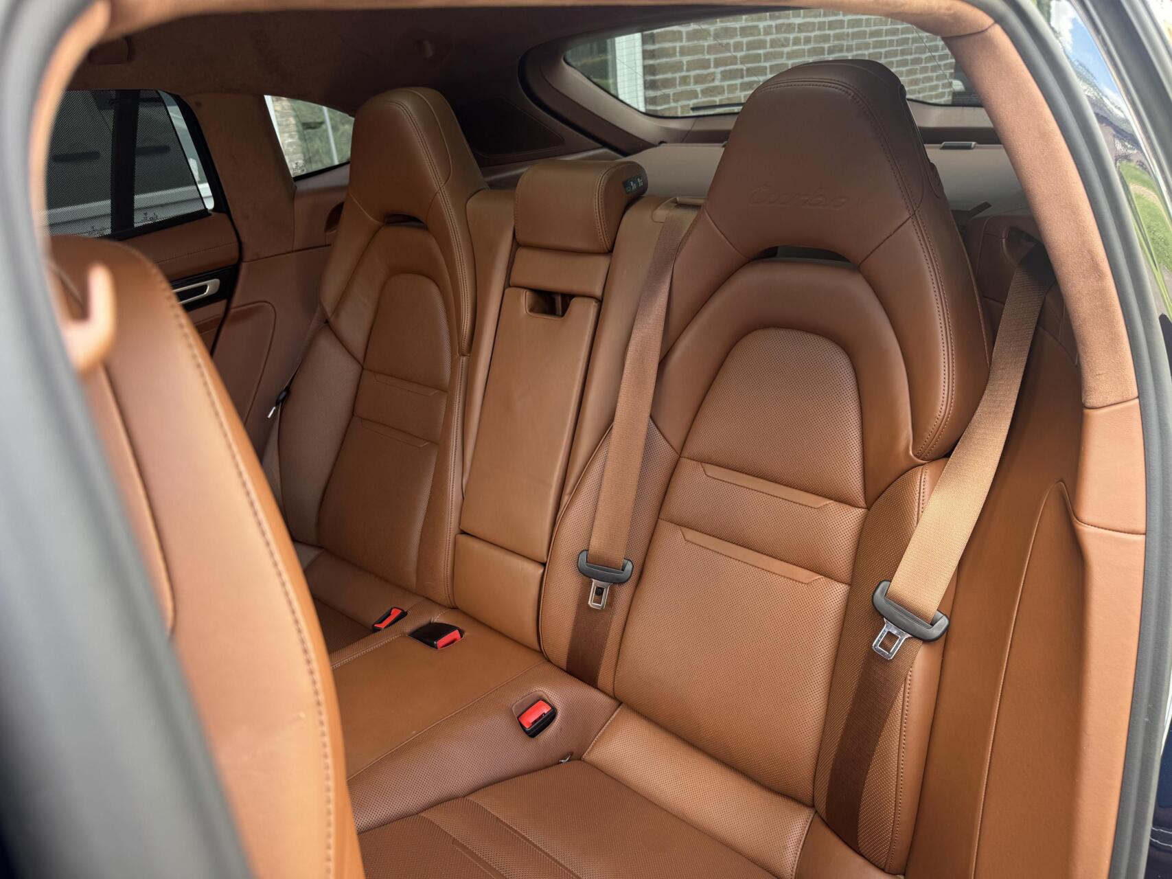 Foto van Porsche Panamera Turbo