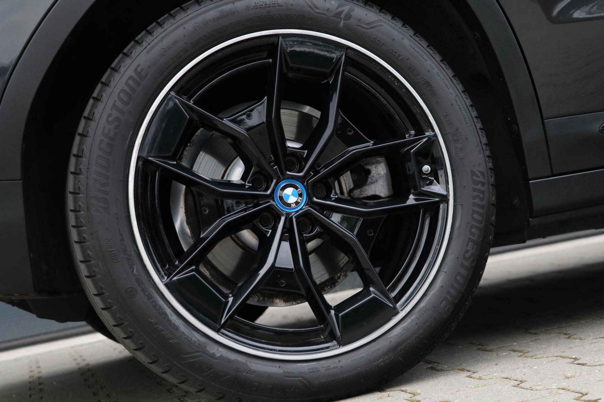 Foto van BMW Ix3