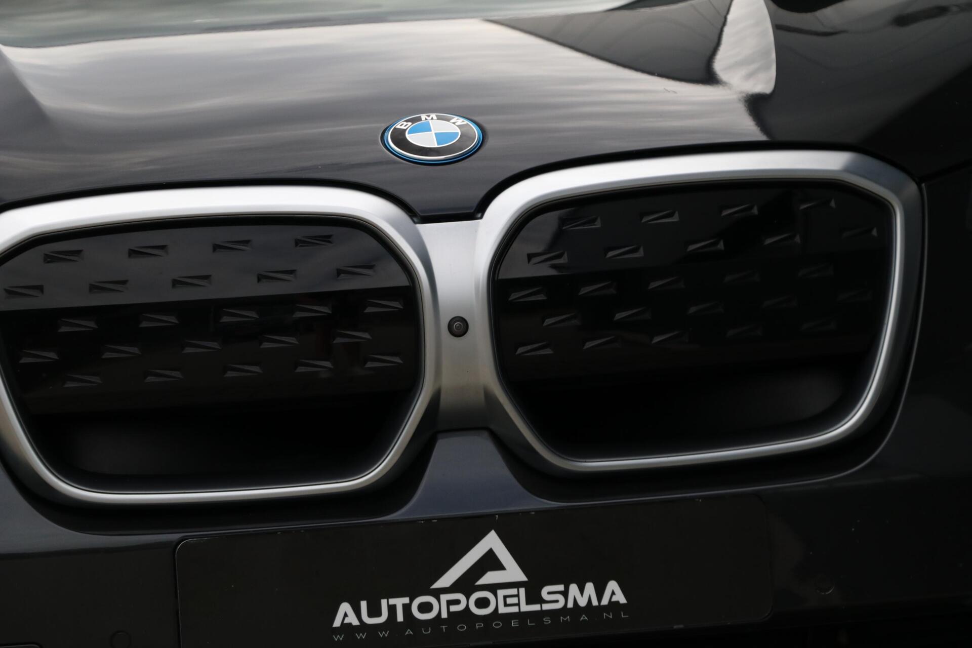 Foto van BMW Ix3