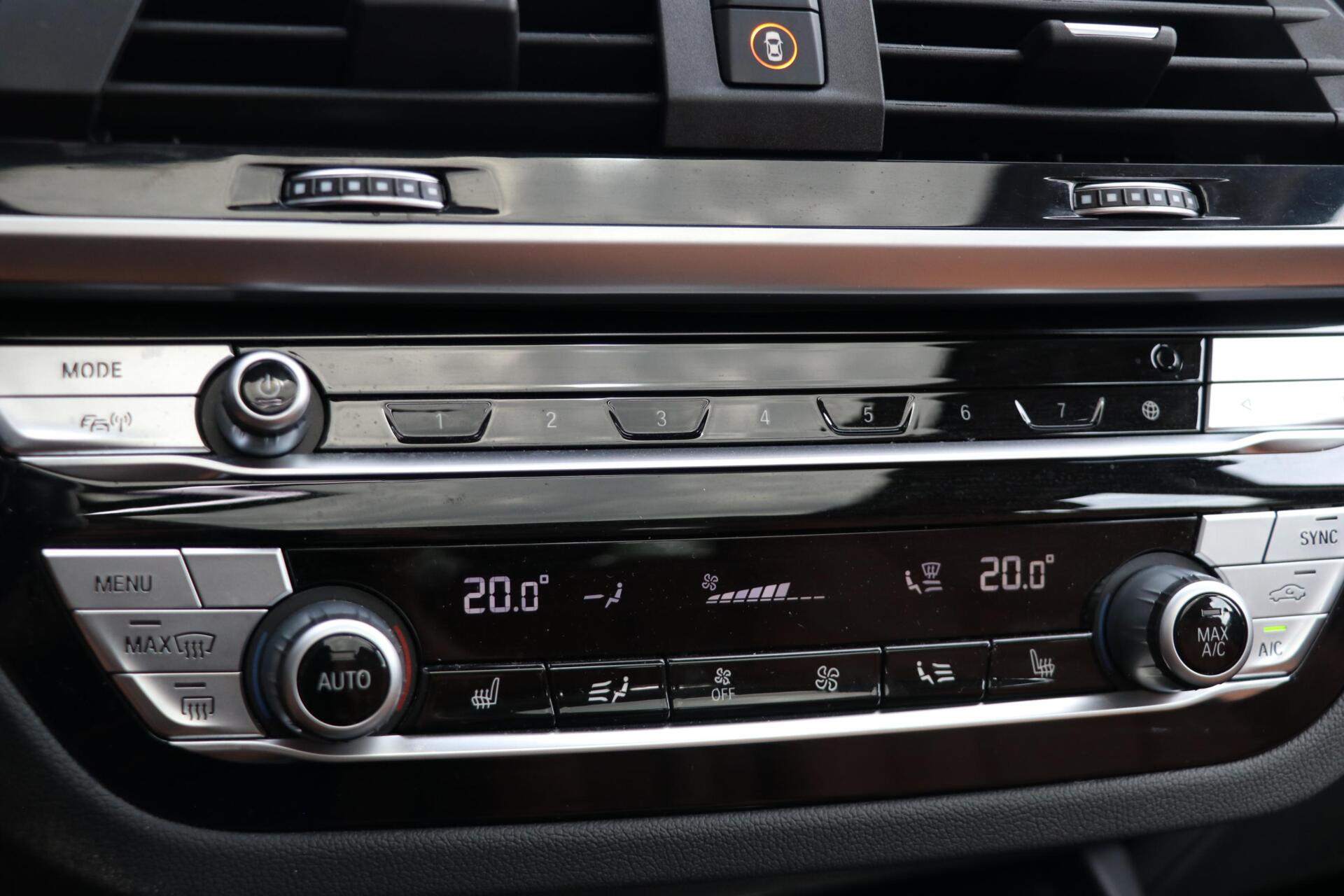 Foto van BMW Ix3