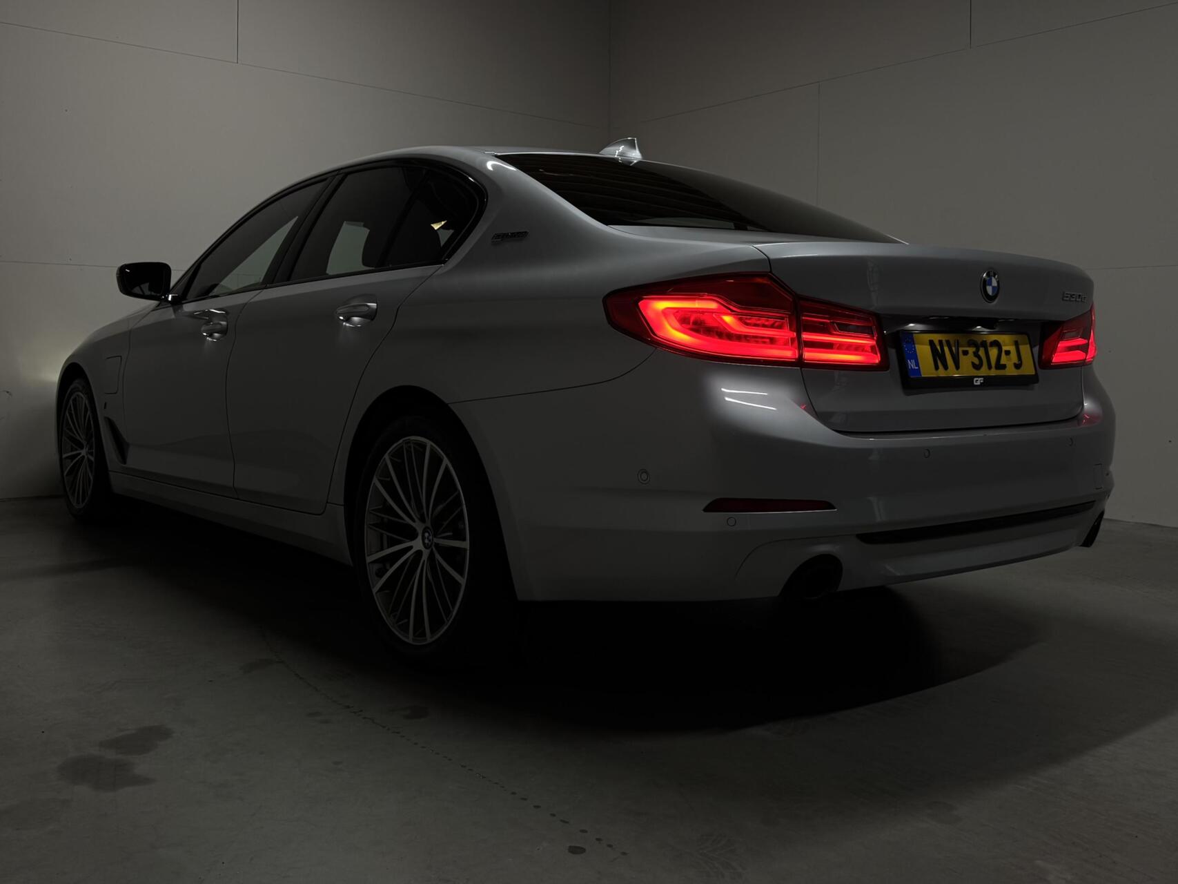 Foto van BMW 530e Iperformance