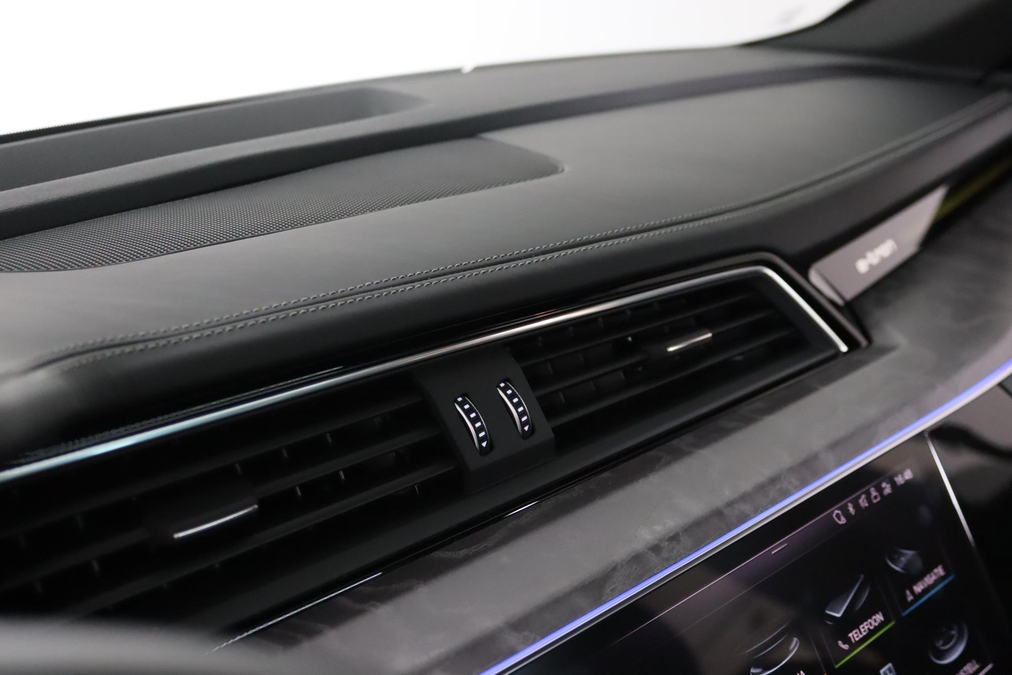 Foto van Audi E-tron