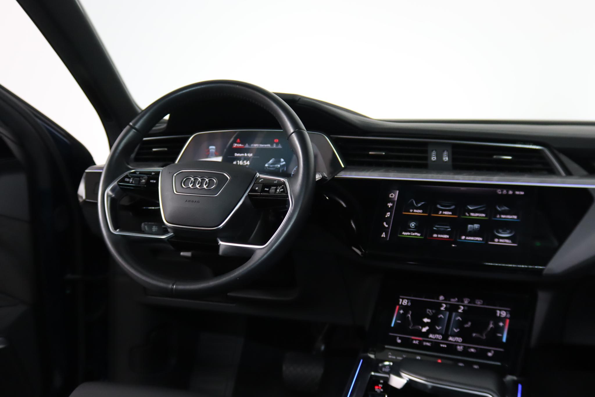 Foto van Audi E-tron