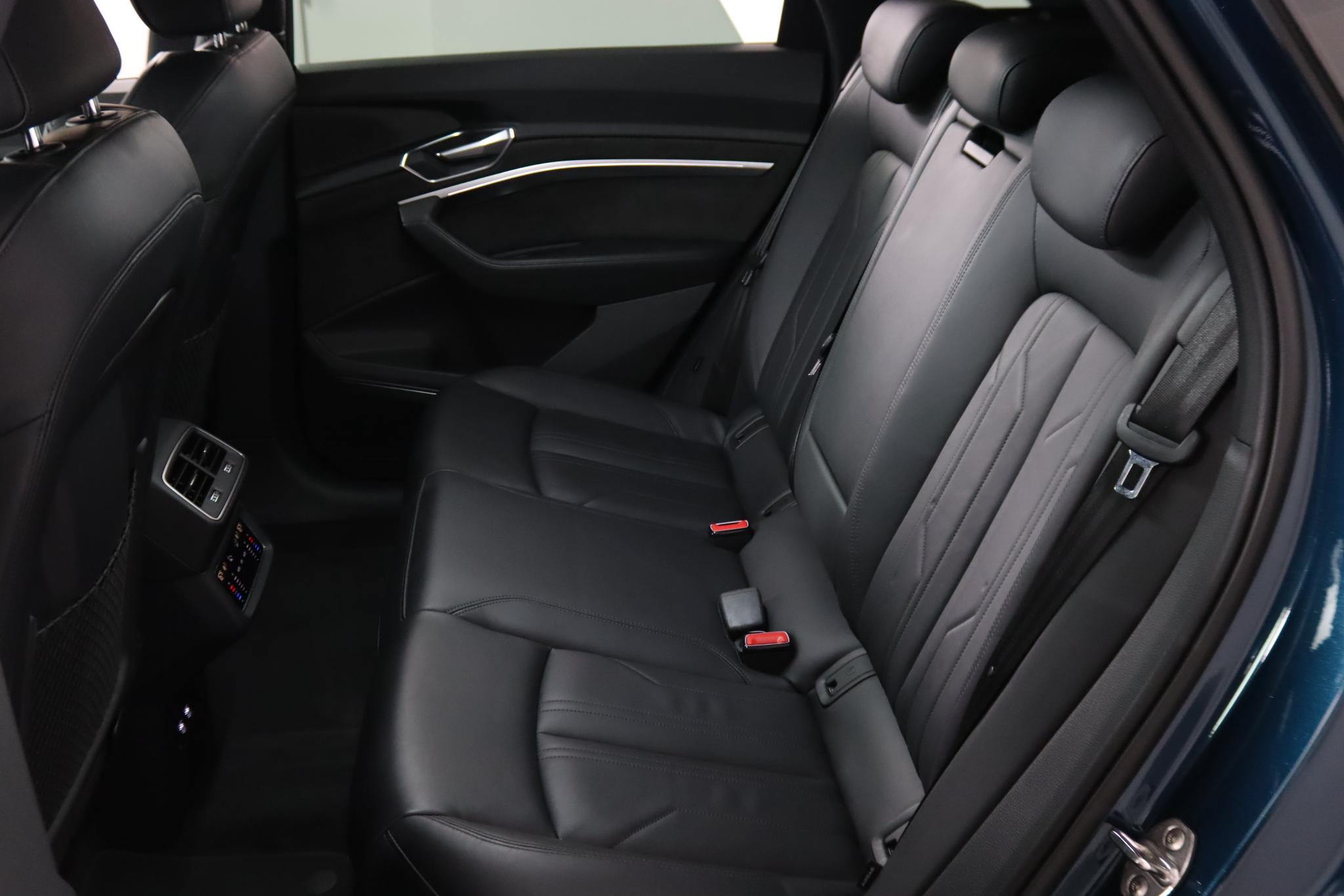 Foto van Audi E-tron
