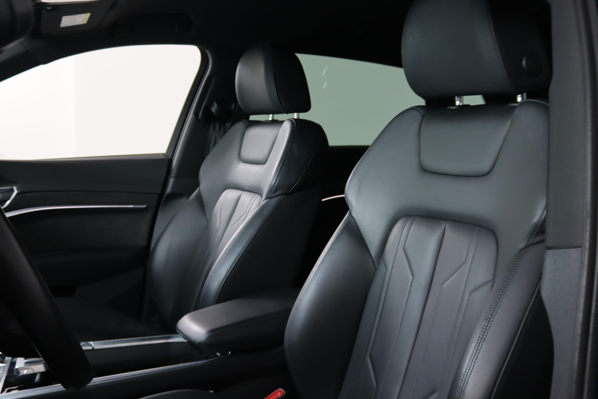 Foto van Audi E-tron
