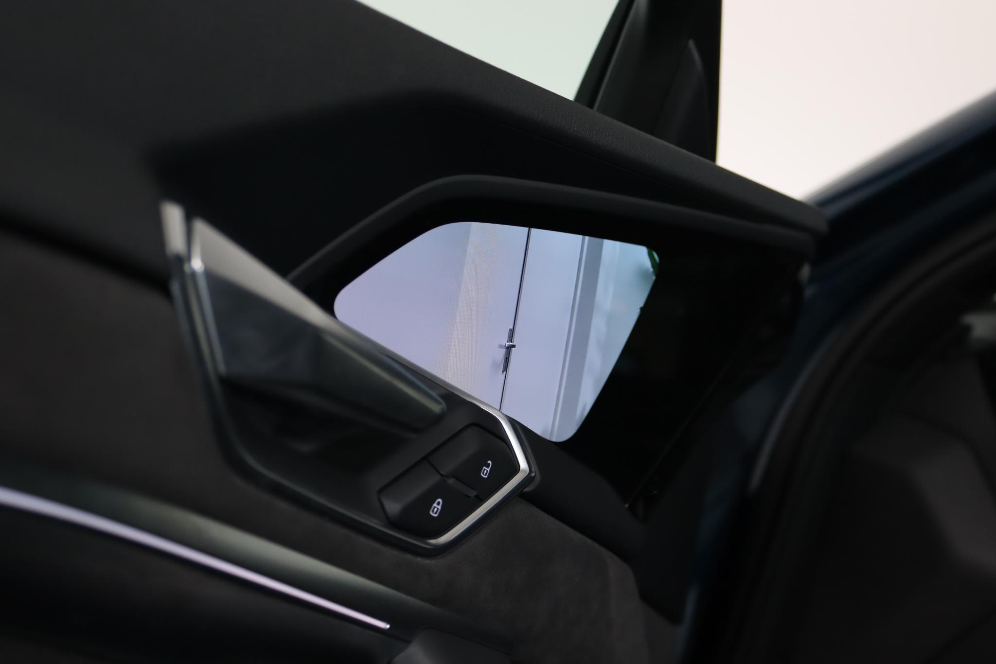 Foto van Audi E-tron
