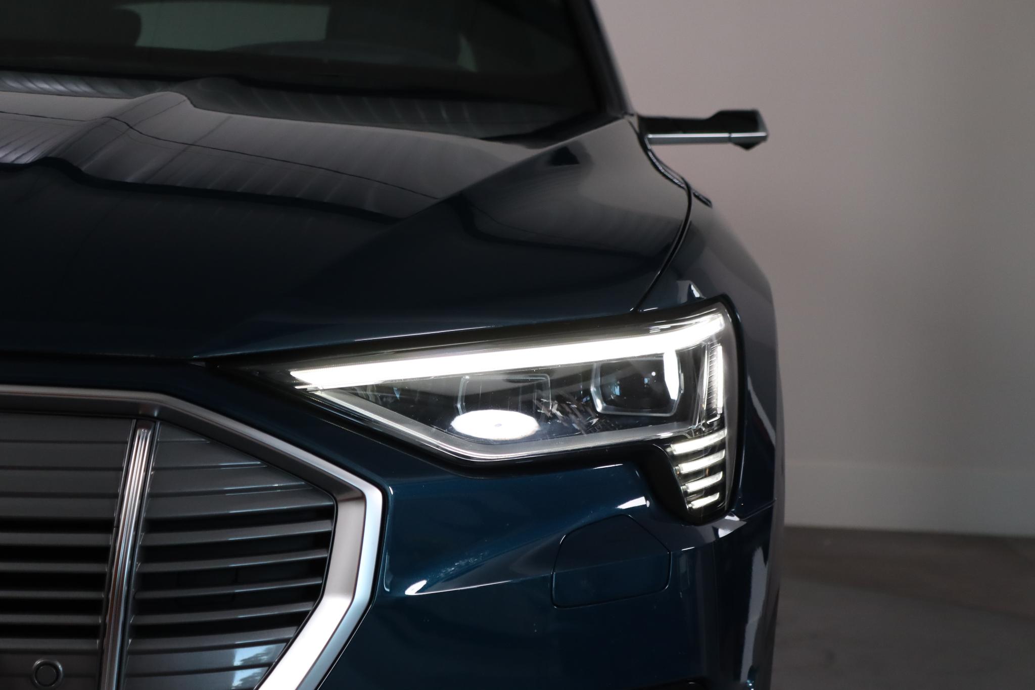 Foto van Audi E-tron