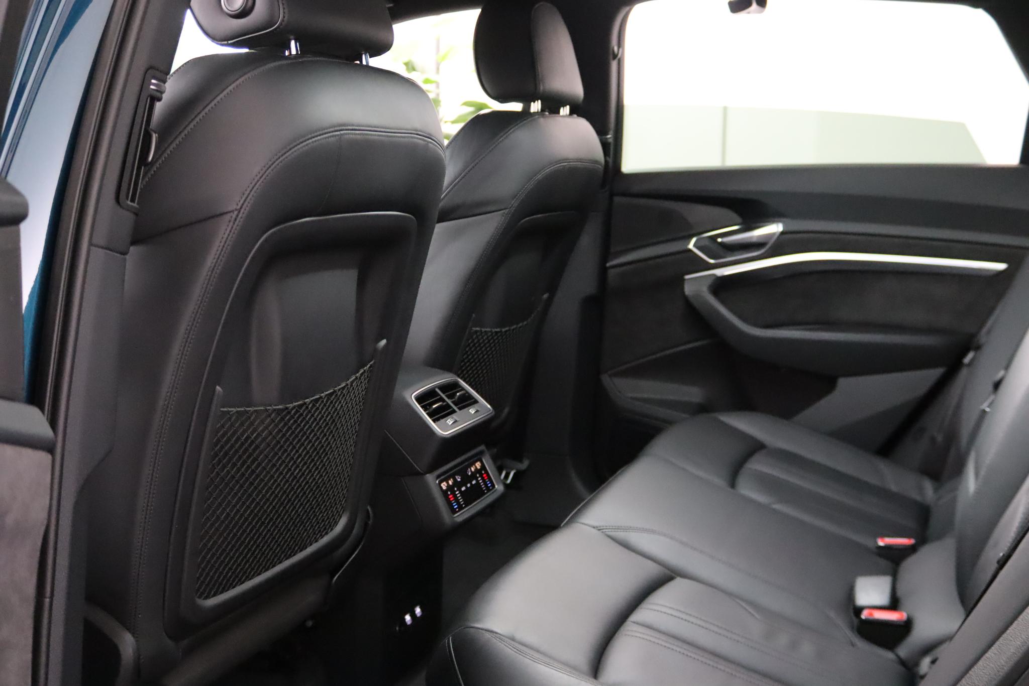 Foto van Audi E-tron