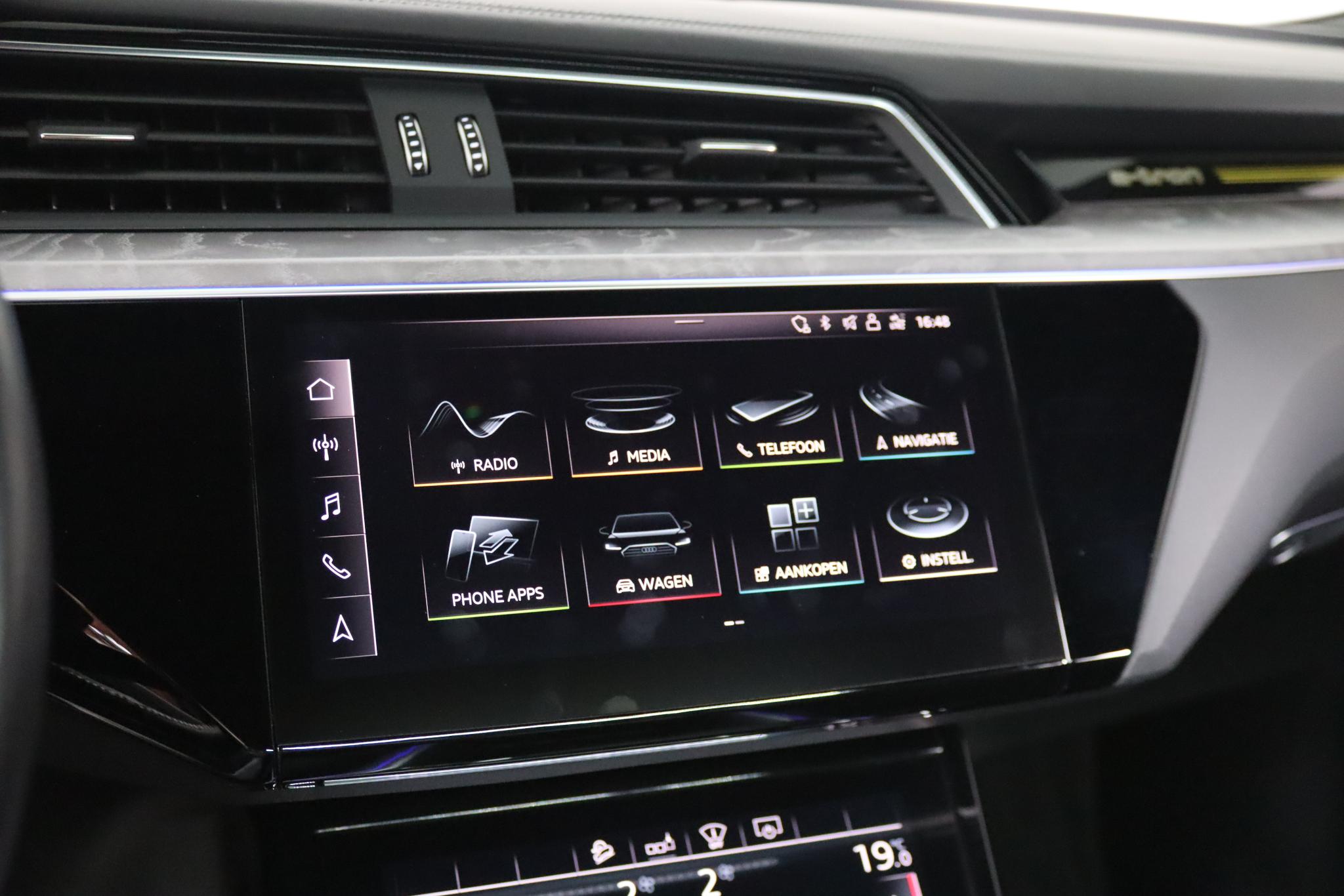 Foto van Audi E-tron