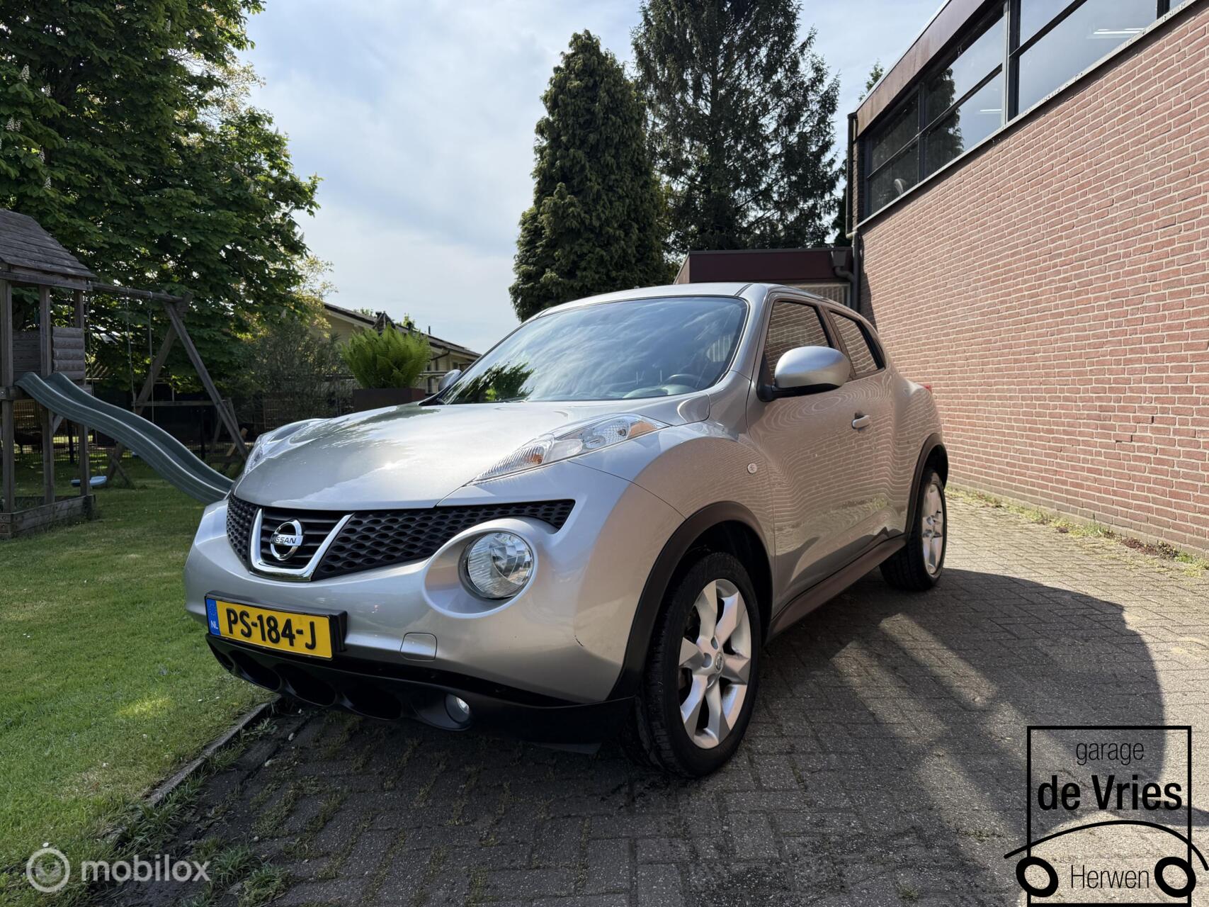 Nissan Nissan Juke 1.6 Acenta 2012 - voorkant