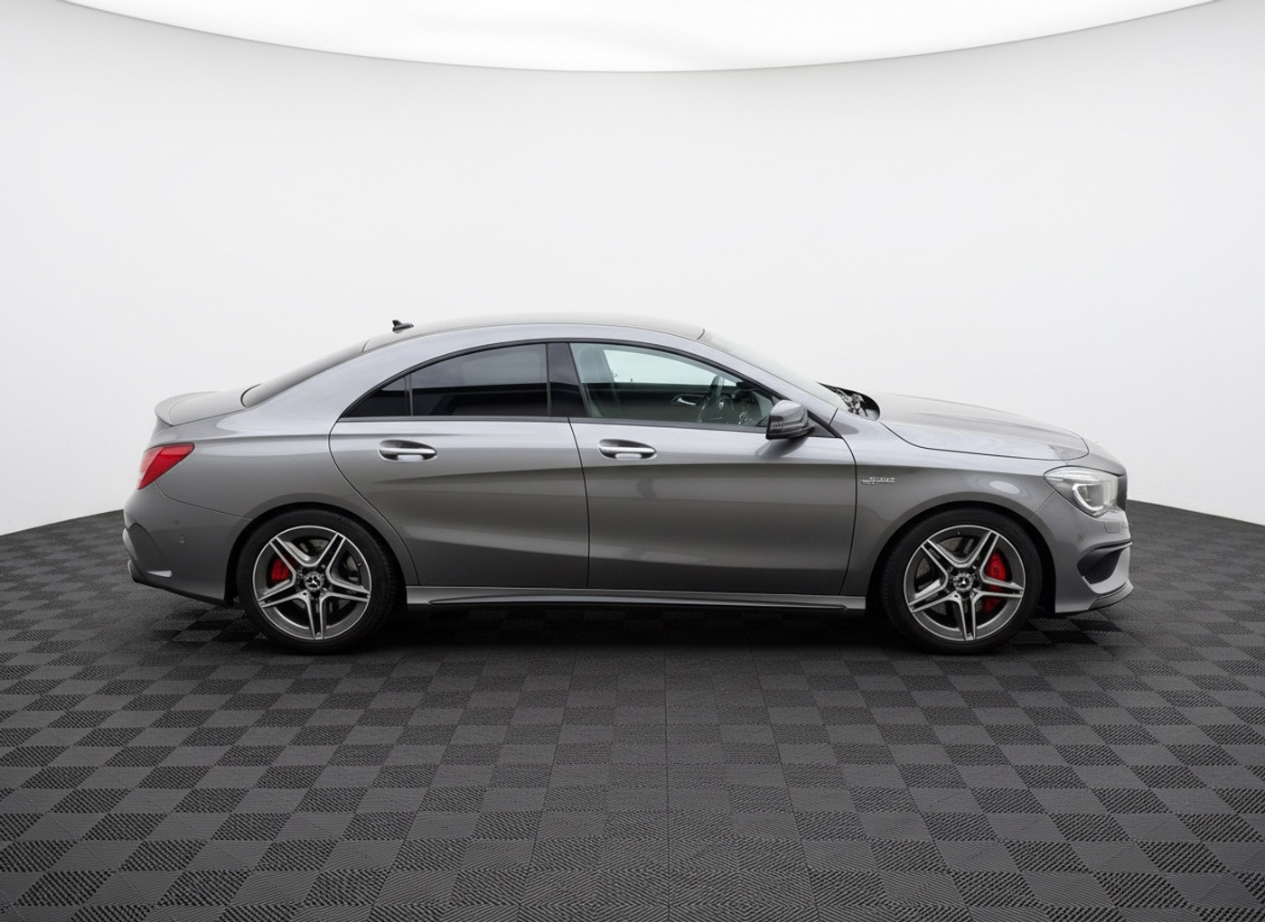 Foto van Mercedes-Benz AMG Cla 45