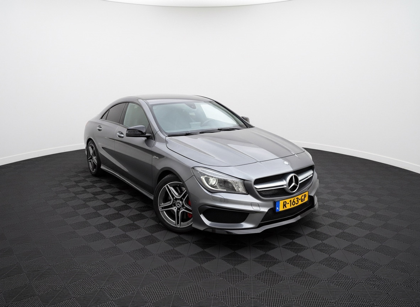Foto van Mercedes-Benz AMG Cla 45