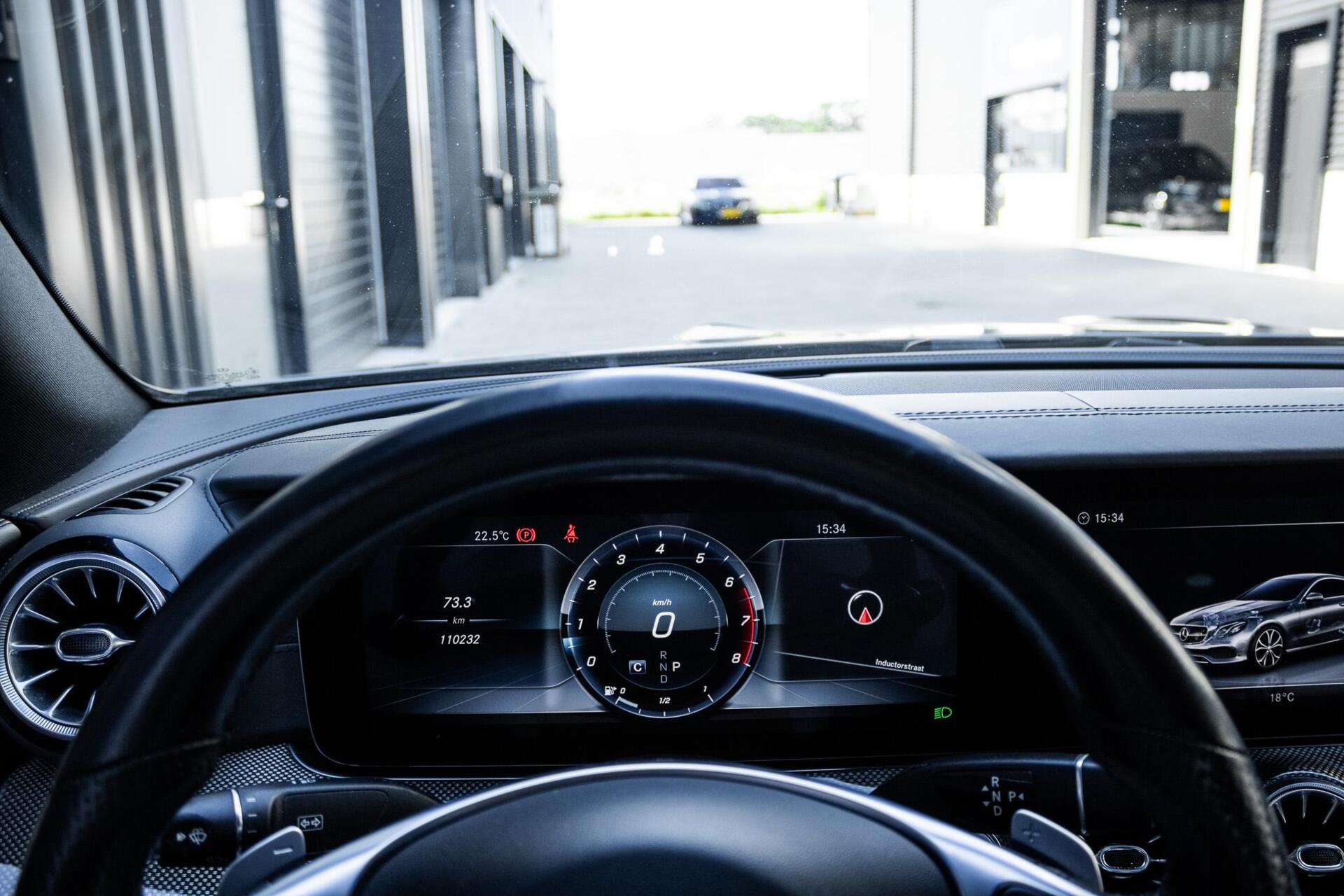 Foto van Mercedes-Benz E 300