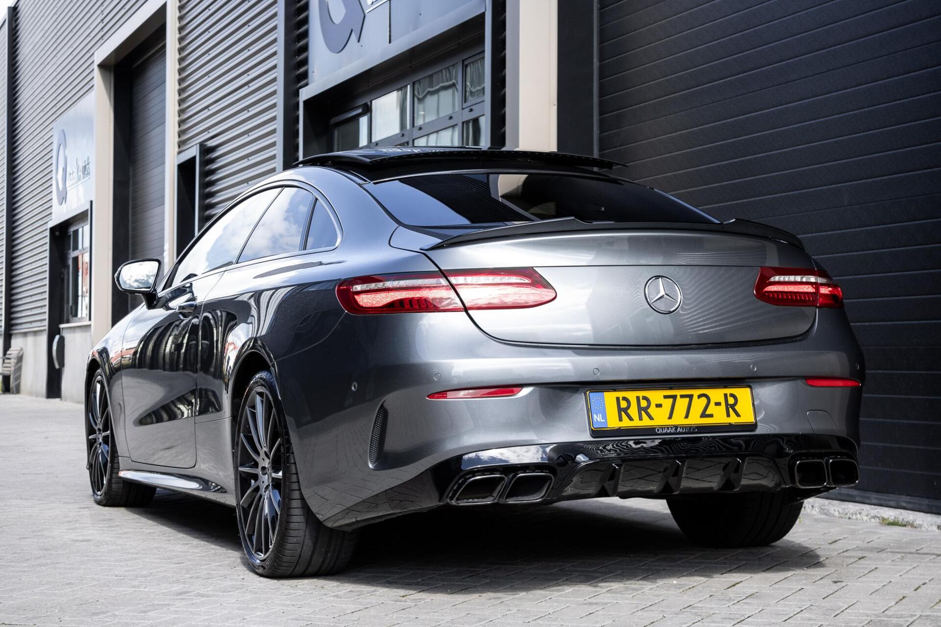 Foto van Mercedes-Benz E 300