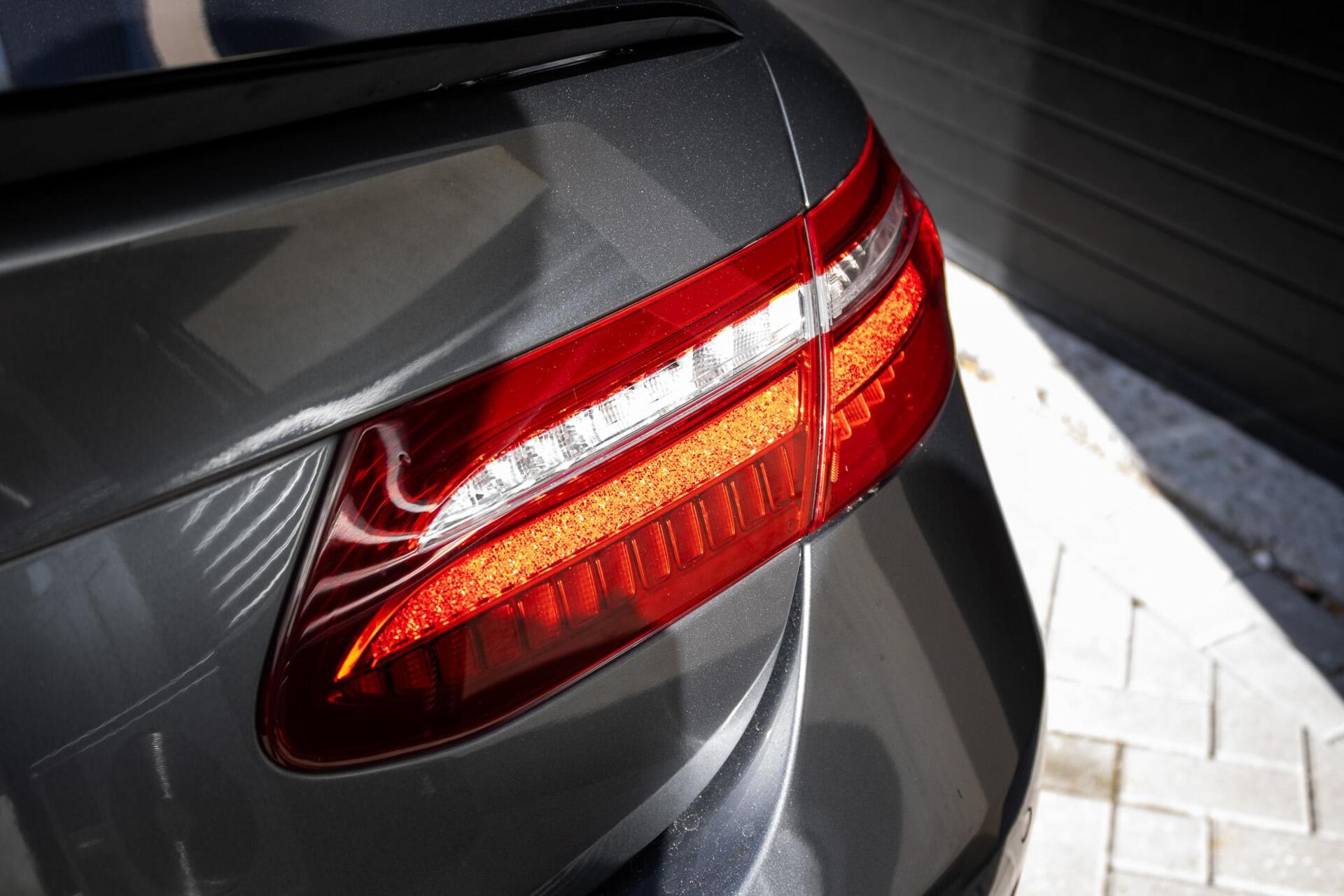 Foto van Mercedes-Benz E 300