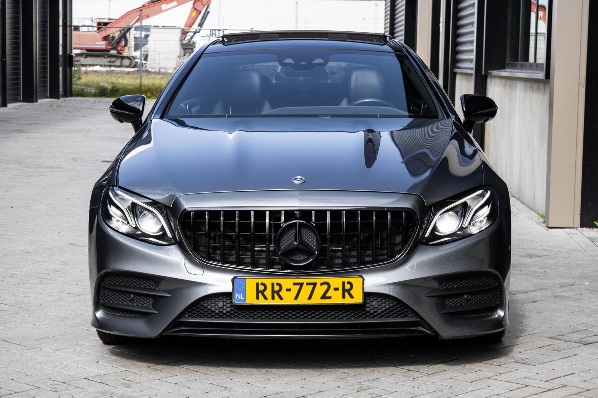 Foto van Mercedes-Benz E 300