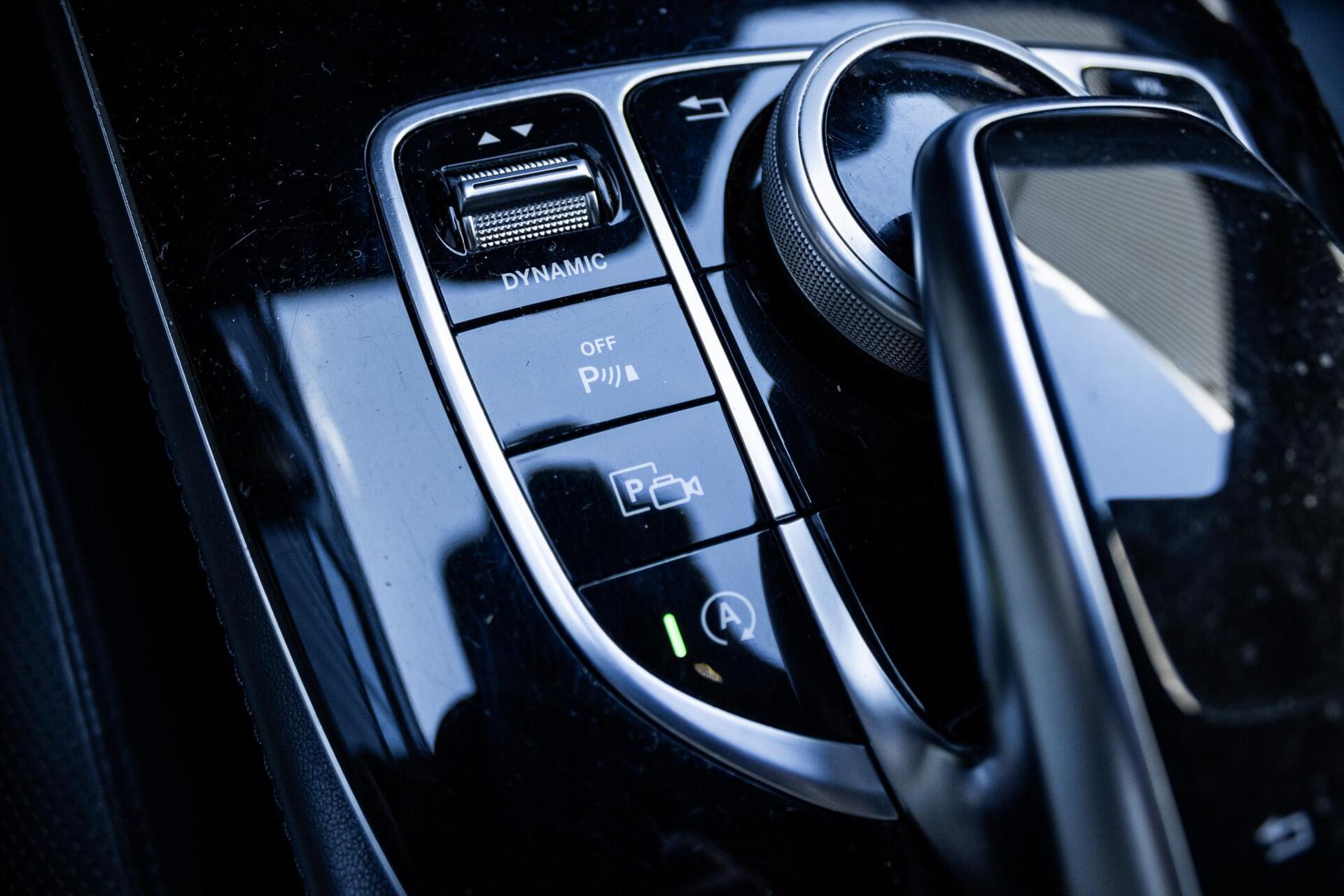 Foto van Mercedes-Benz E 300