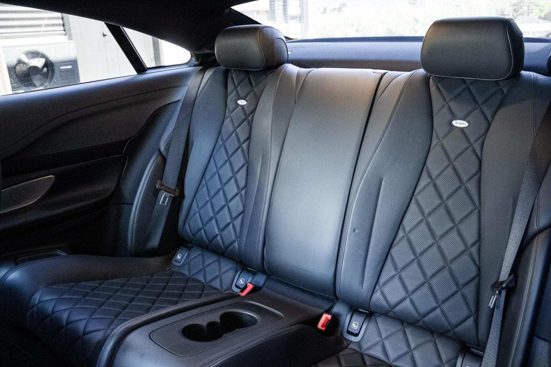 Foto van Mercedes-Benz E 300