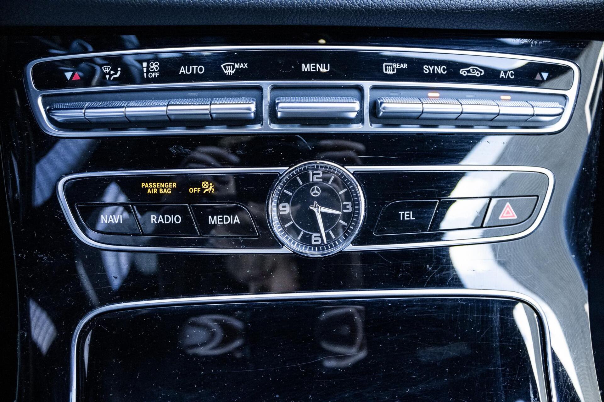 Foto van Mercedes-Benz E 300