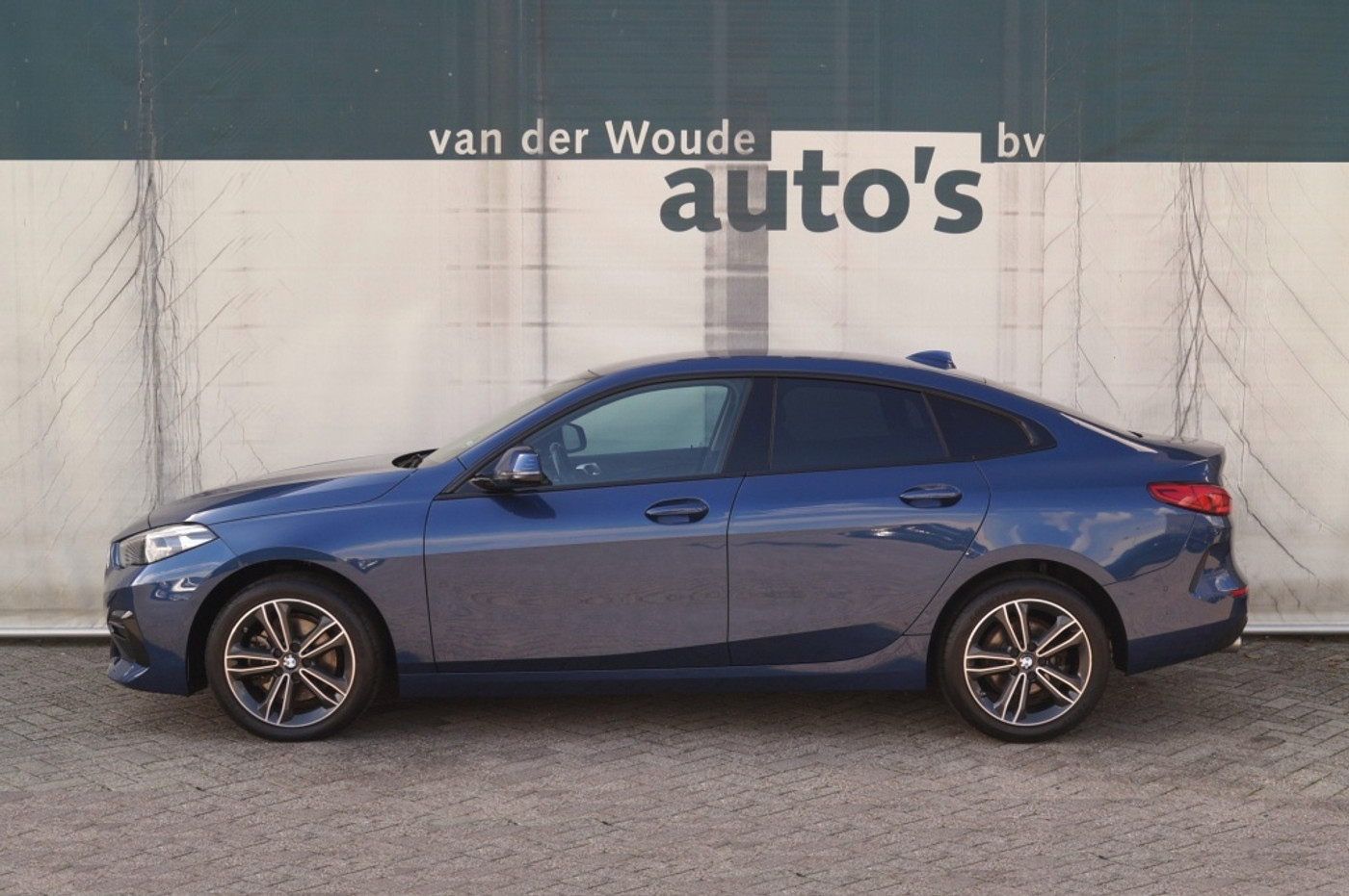 BMW 218i 218i Executive Sportline -NAVI-ECC-LED-CAM-PDC- 2023 - voorkant