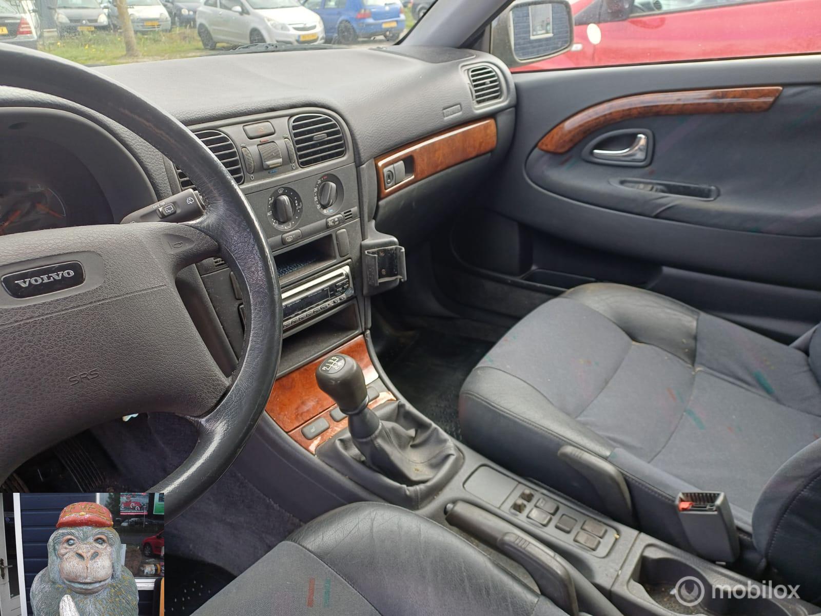 Foto van Volvo V40 1.8 I 16v