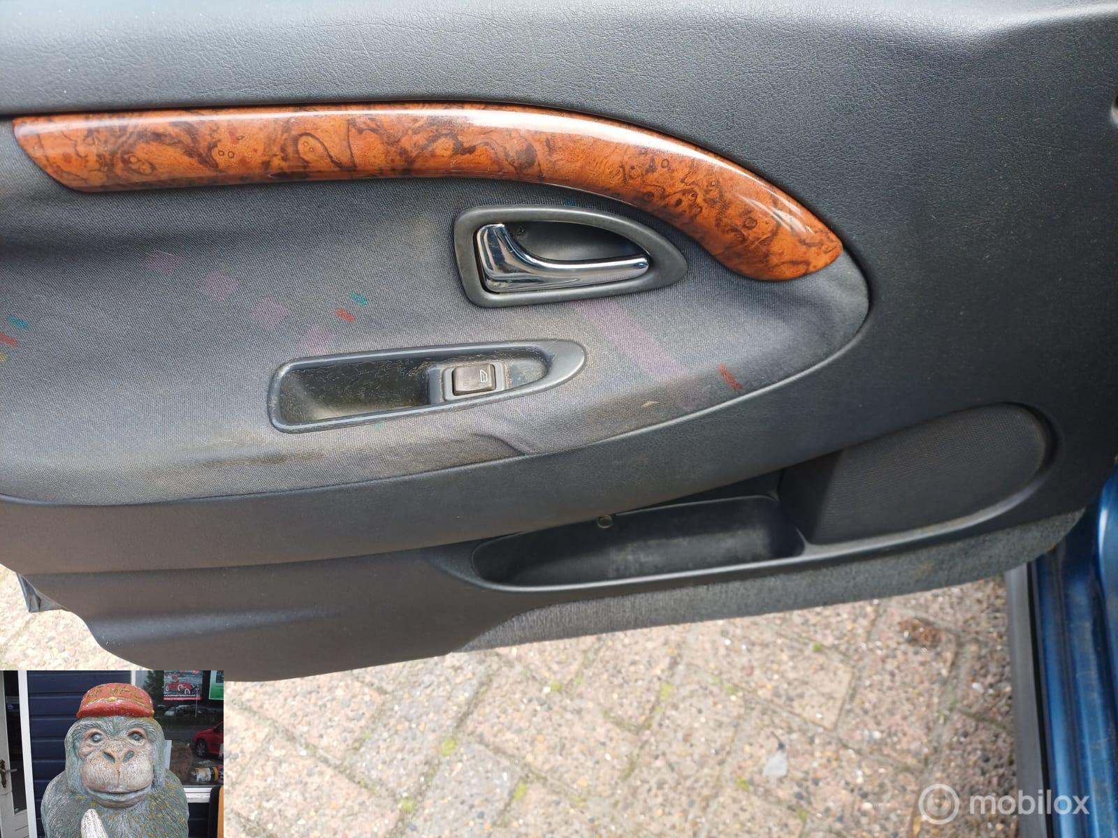 Foto van Volvo V40 1.8 I 16v