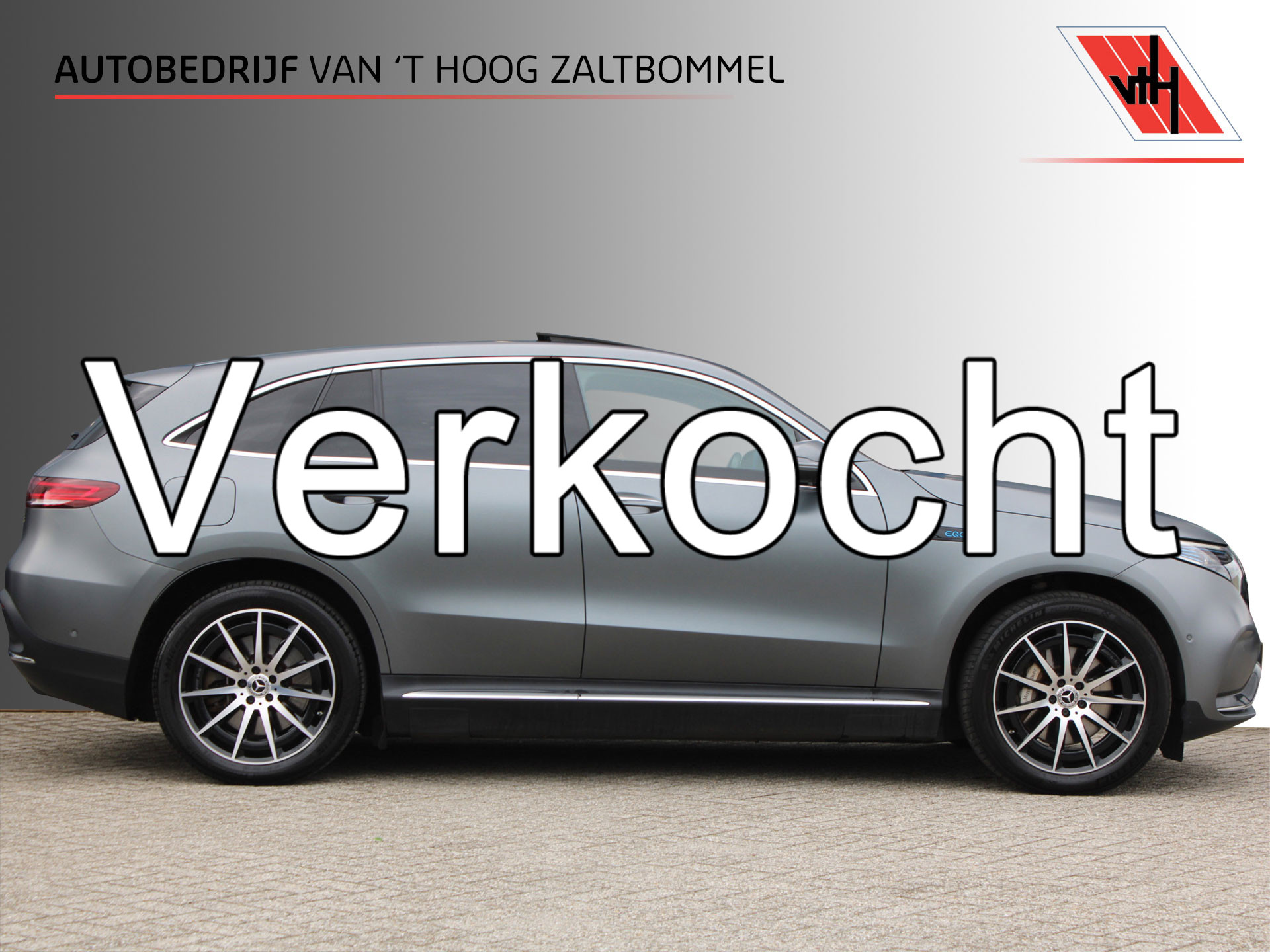 Mercedes-Benz Eqc 400 4Matic 400 4MATIC 81kWh AMG <<MAGNO GREY>> SCHUIFDAK MEMORY TREKHAAK 2022 - voorkant