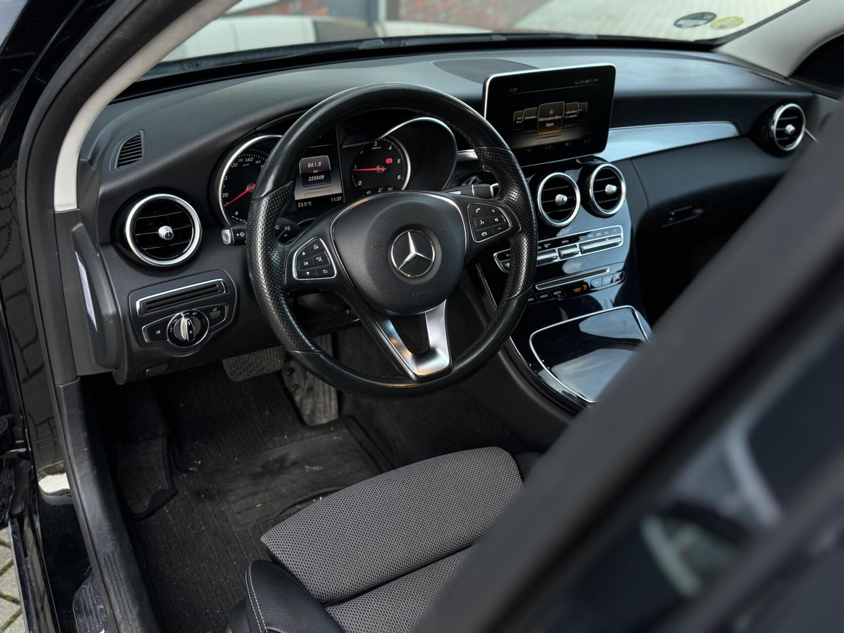 Foto van Mercedes-Benz C 200 Bluetec