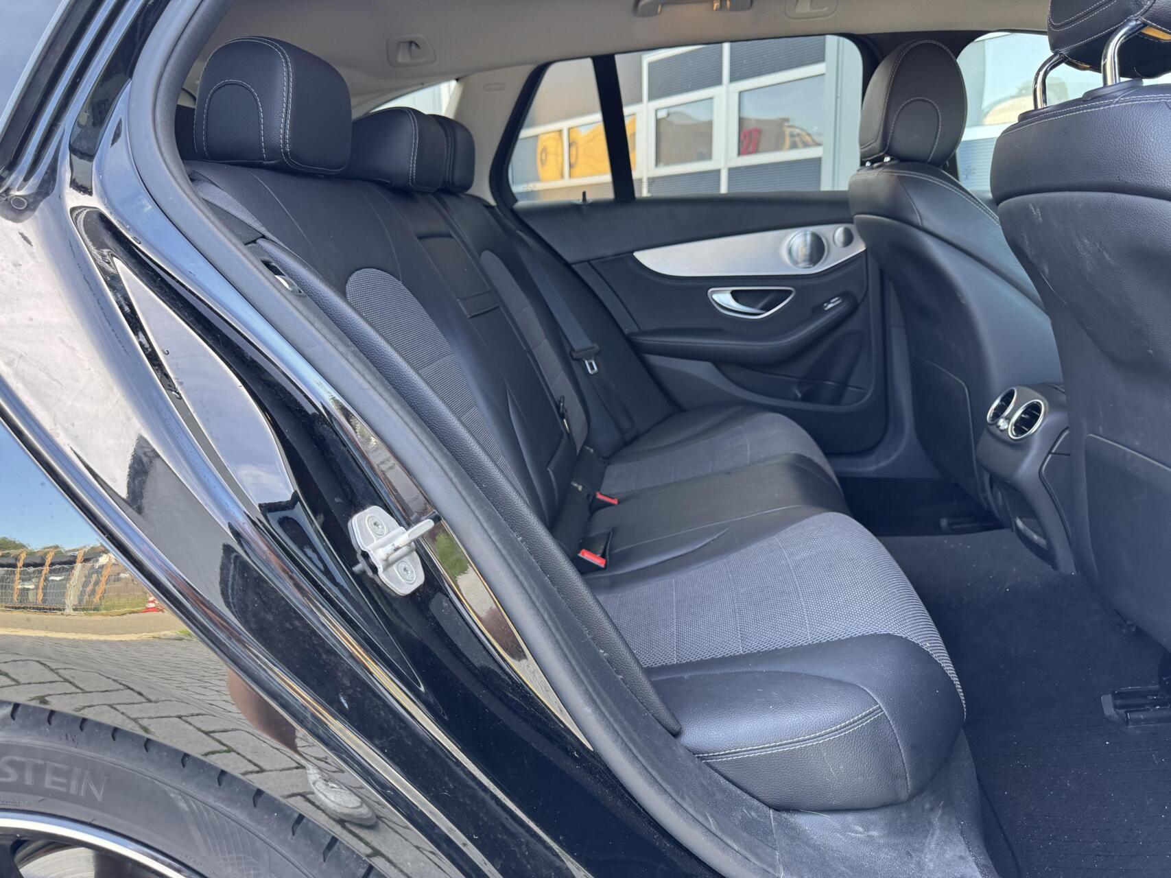 Foto van Mercedes-Benz C 200 Bluetec