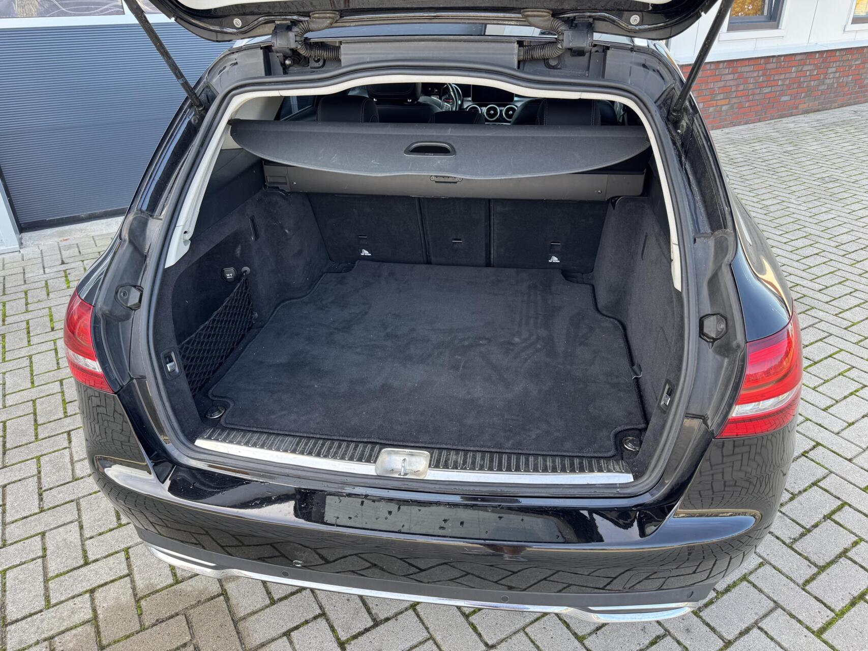 Foto van Mercedes-Benz C 200 Bluetec