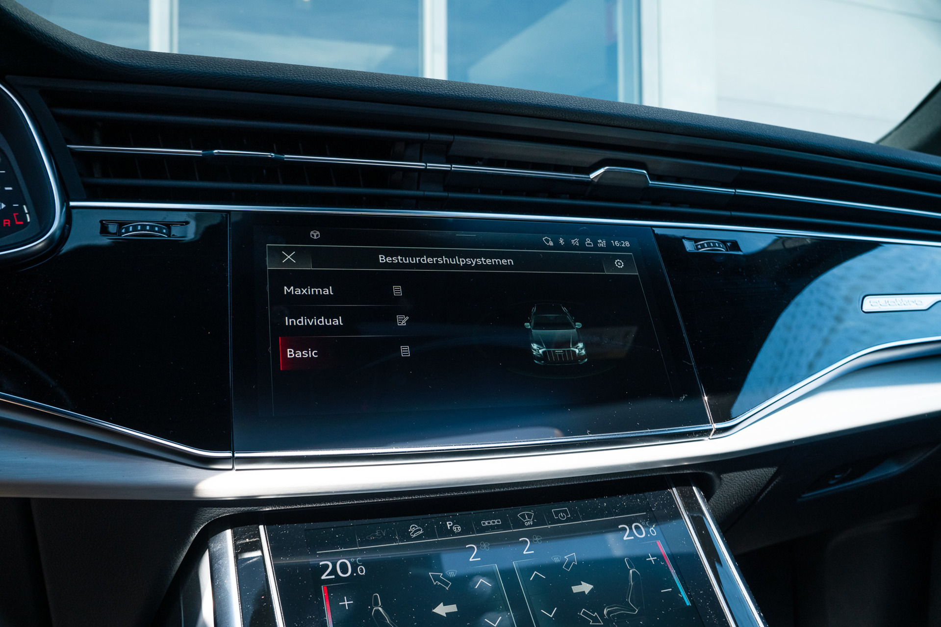 Foto van Audi Q8 55 TFSI E