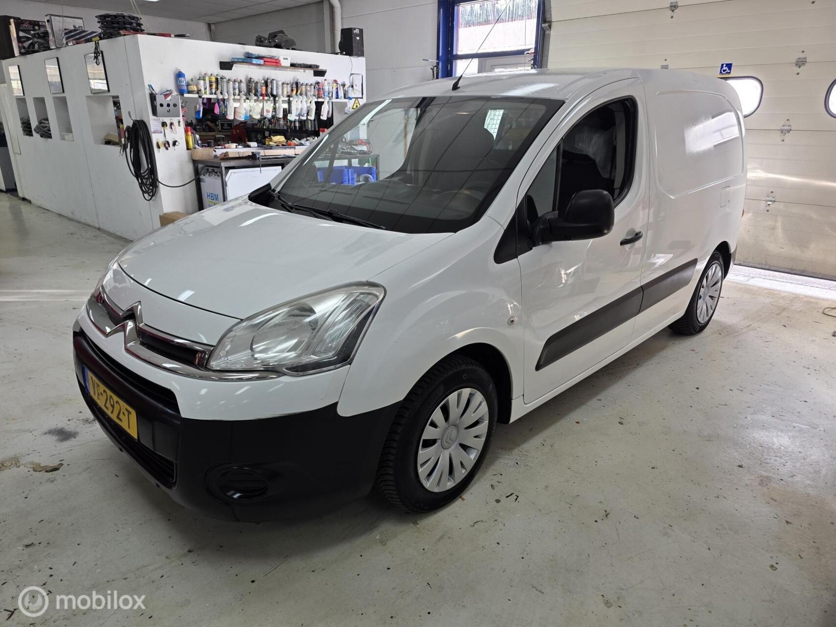 Citroen Berlingo 1.6 e-HDI 500 Comfort Economy 2013 - voorkant