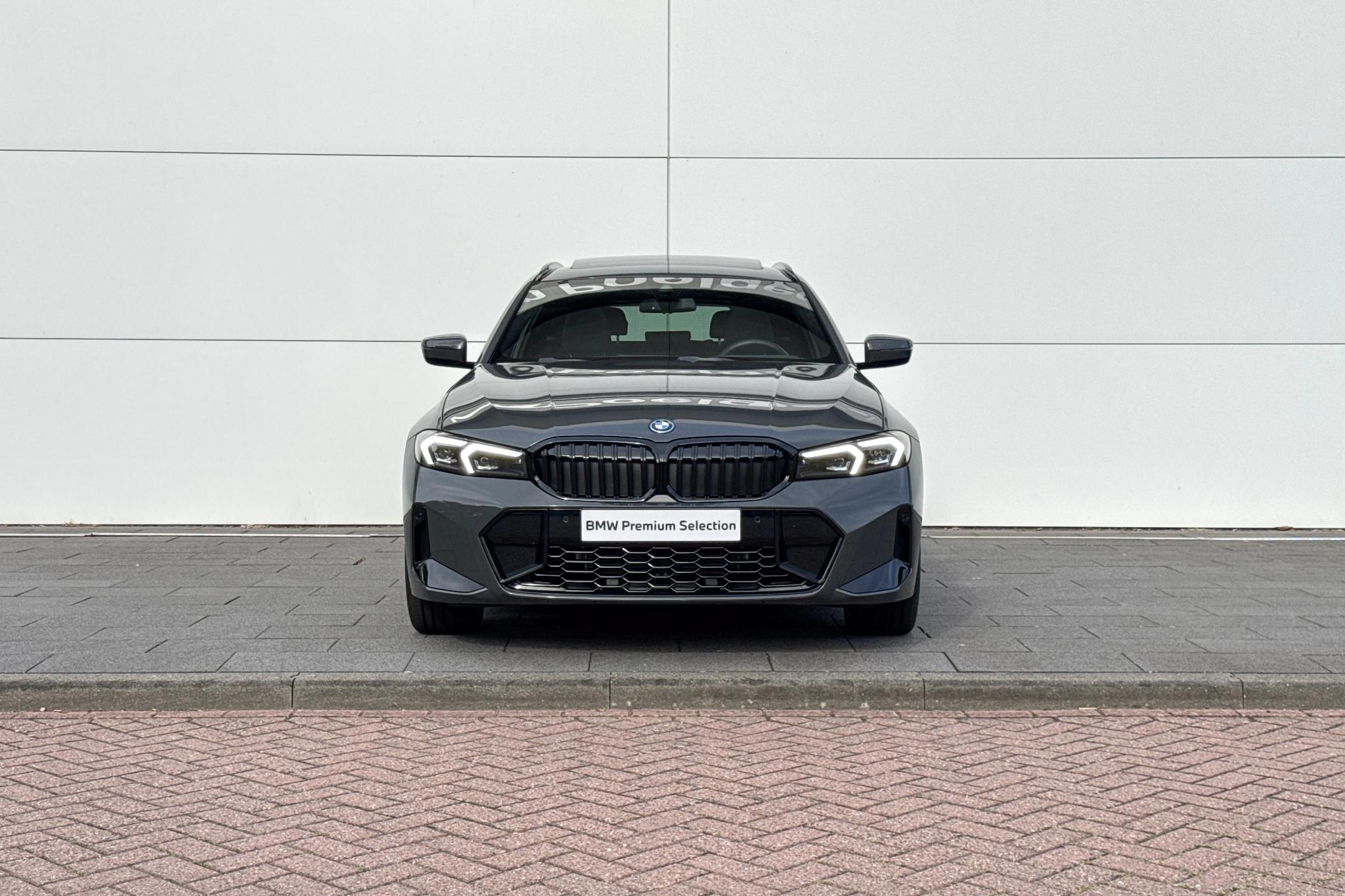 Foto van BMW 330e