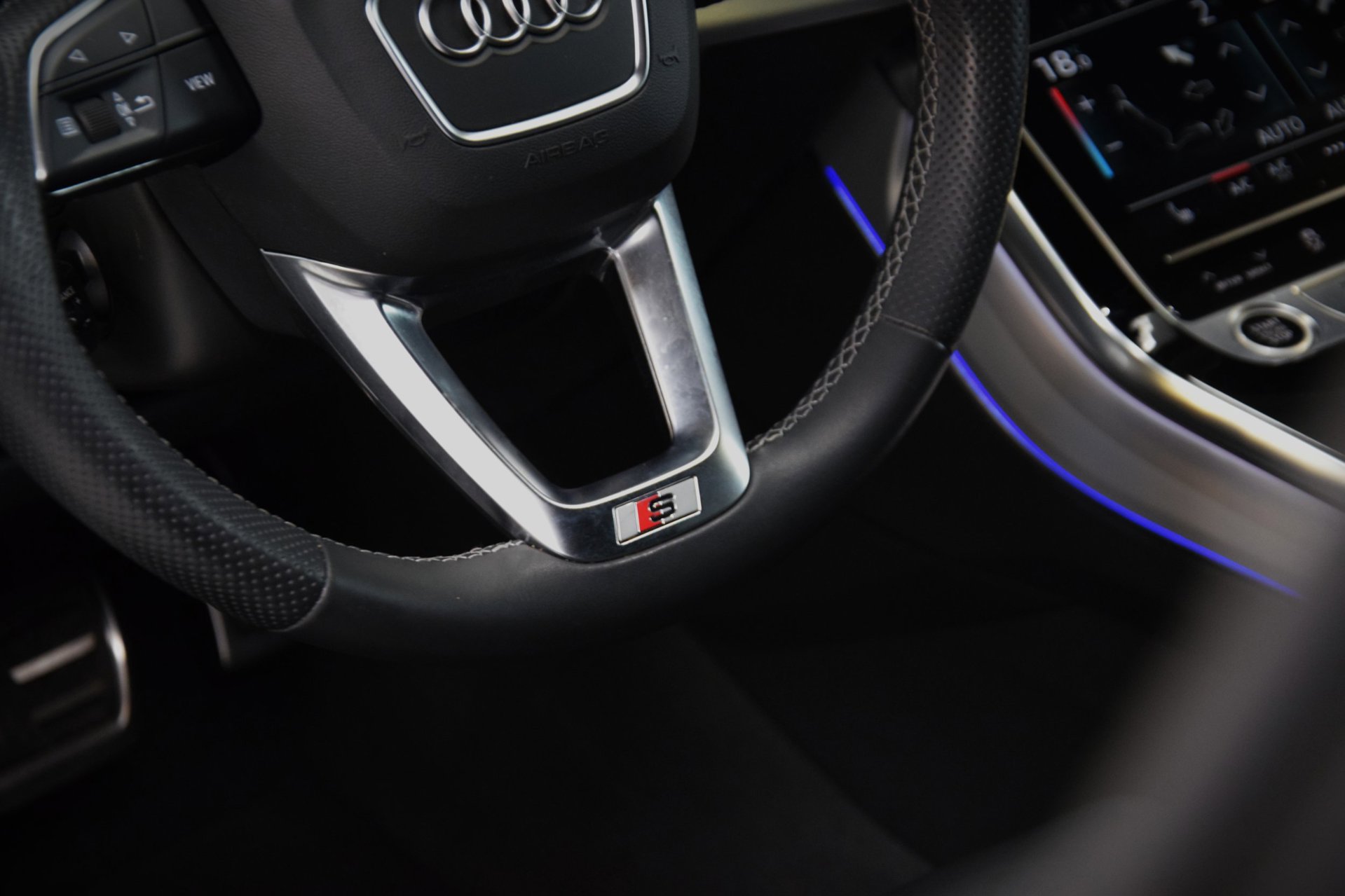 Foto van Audi Q8 55 TFSI E