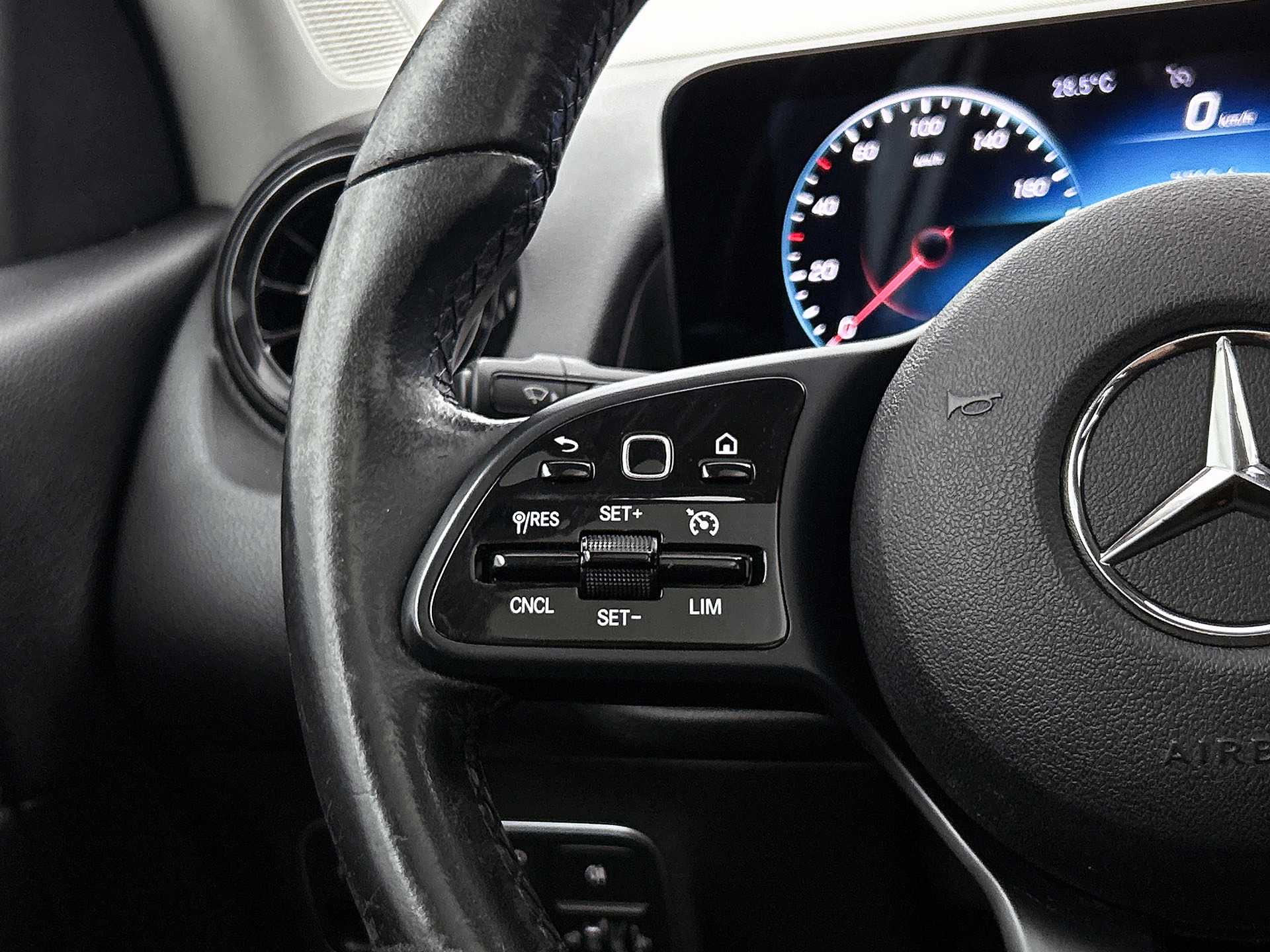 Foto van Mercedes-Benz GLB