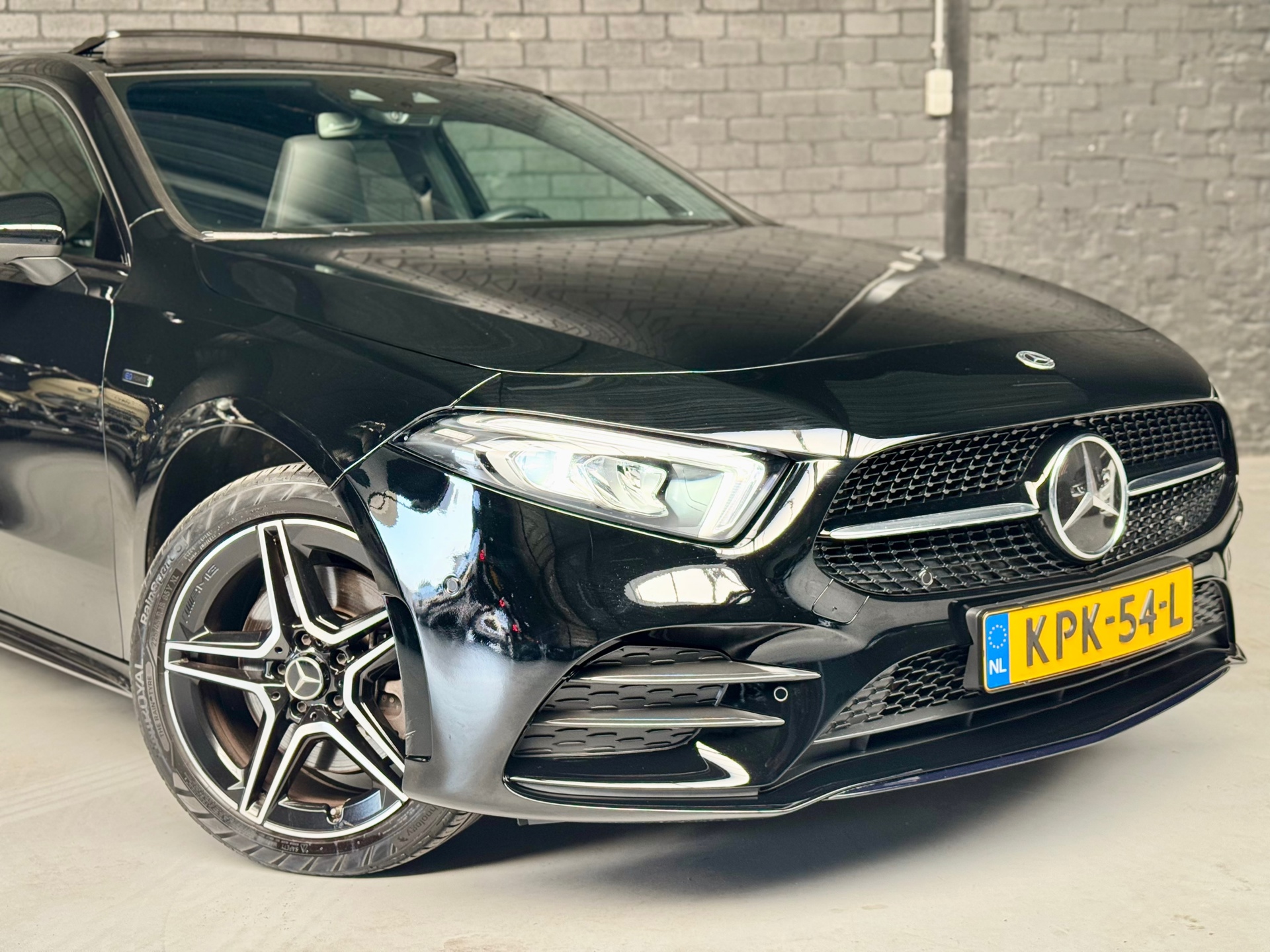 Foto van Mercedes-Benz A 250 E