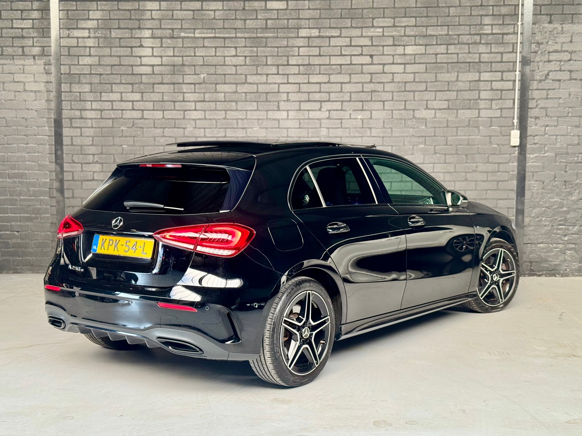 Foto van Mercedes-Benz A 250 E