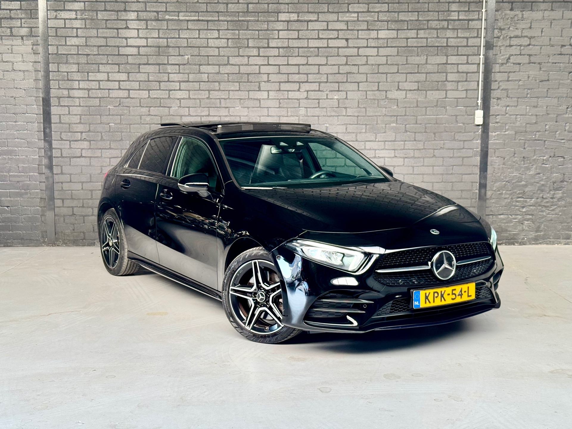 Foto van Mercedes-Benz A 250 E