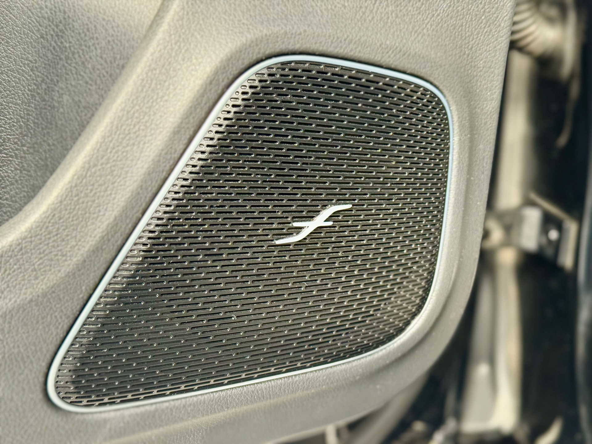 Foto van Mercedes-Benz A 250 E
