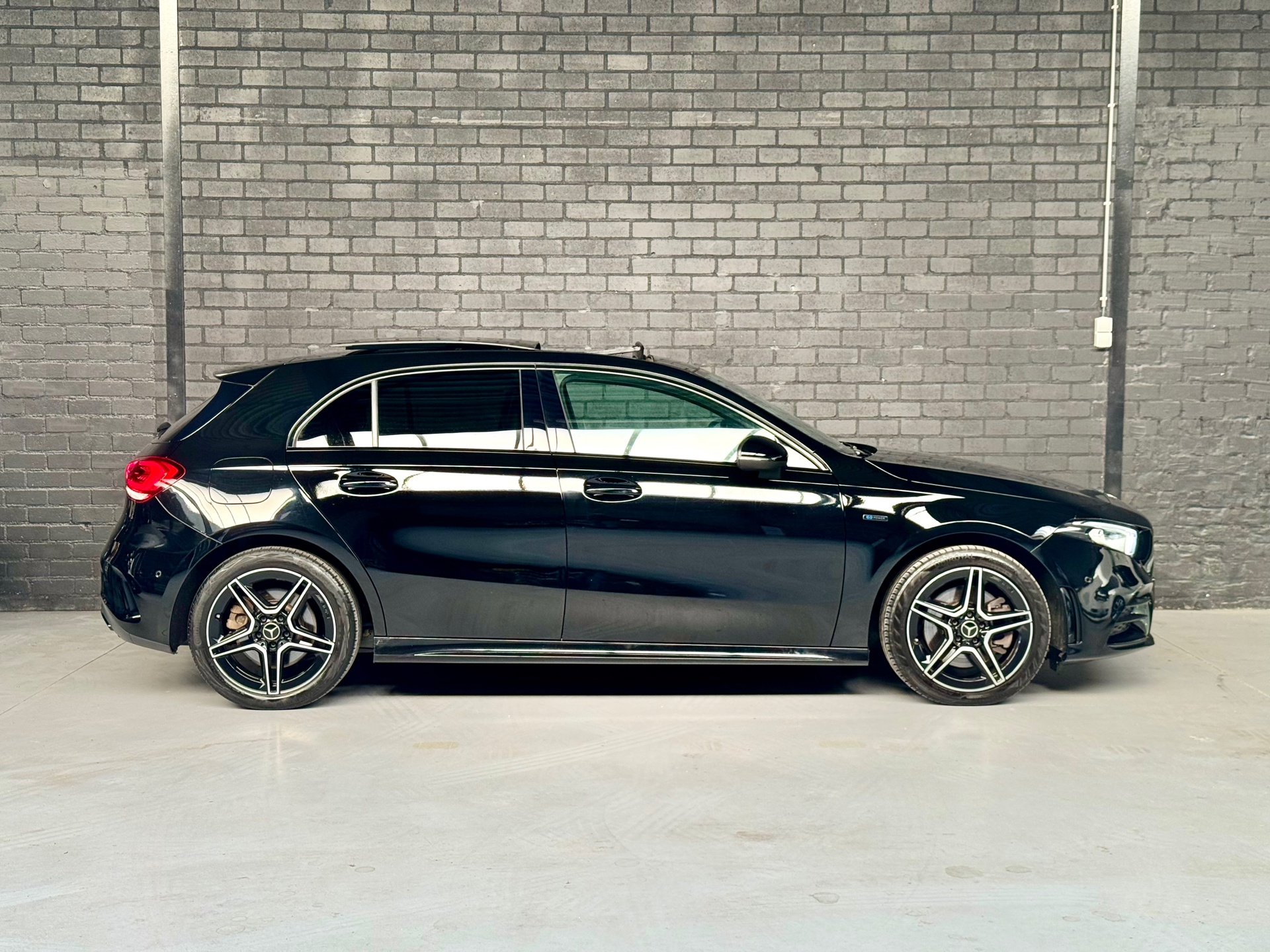 Foto van Mercedes-Benz A 250 E
