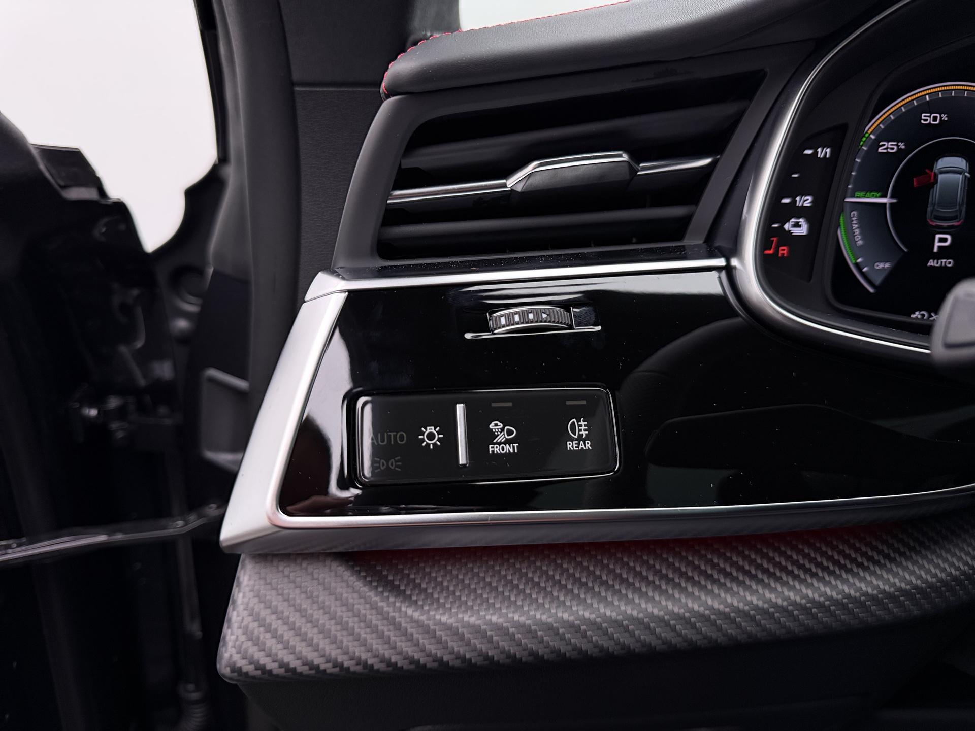 Foto van Audi Q8 60 TFSI E