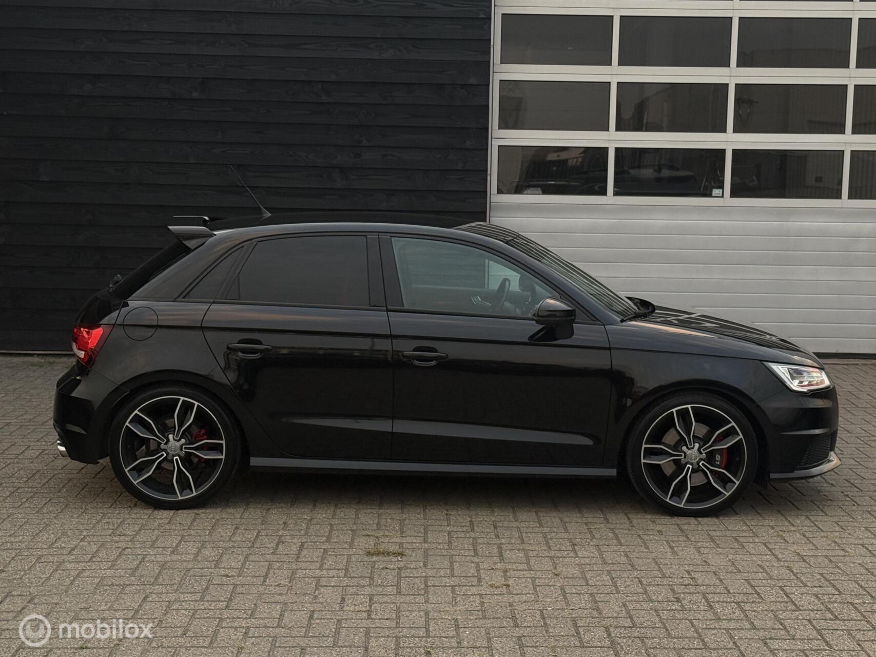 Foto van Audi S1 Sportback
