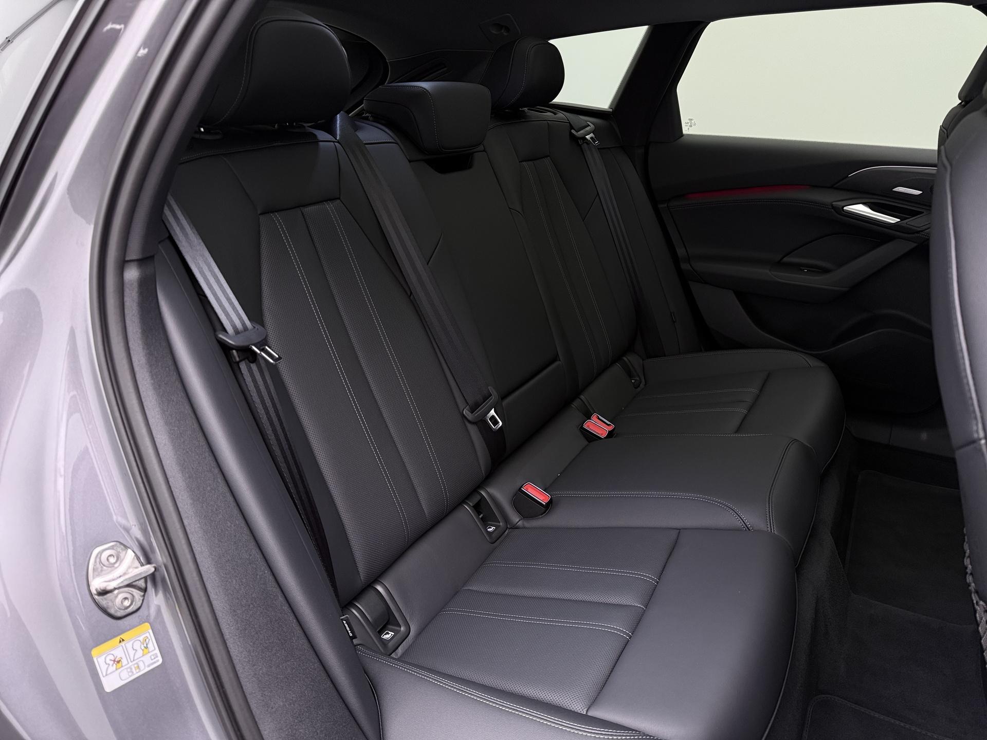 Foto van Audi A6 Avant E-tron