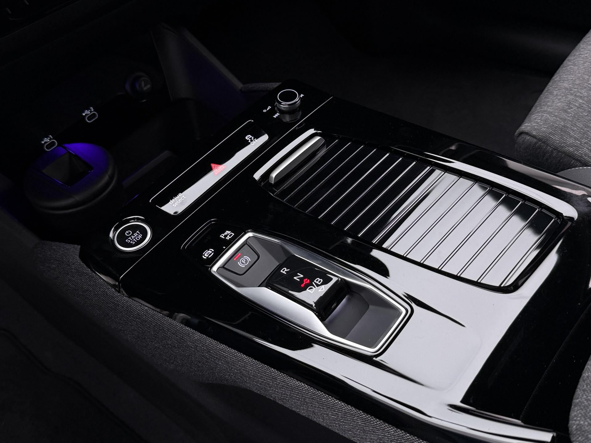 Foto van Audi Q6 Suv E-tron Quattro