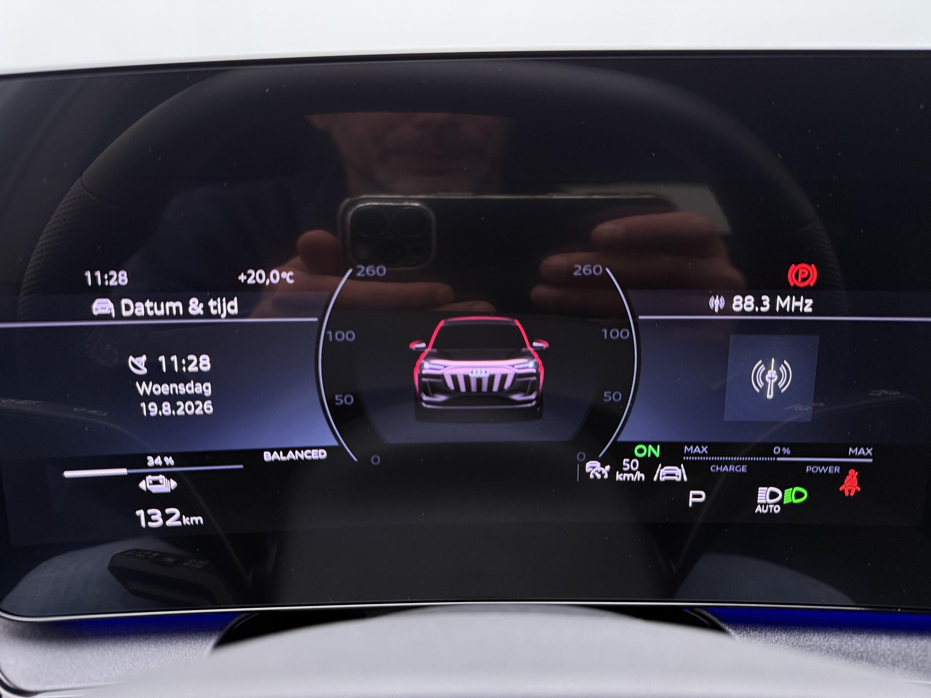 Foto van Audi Q6 Suv E-tron Quattro