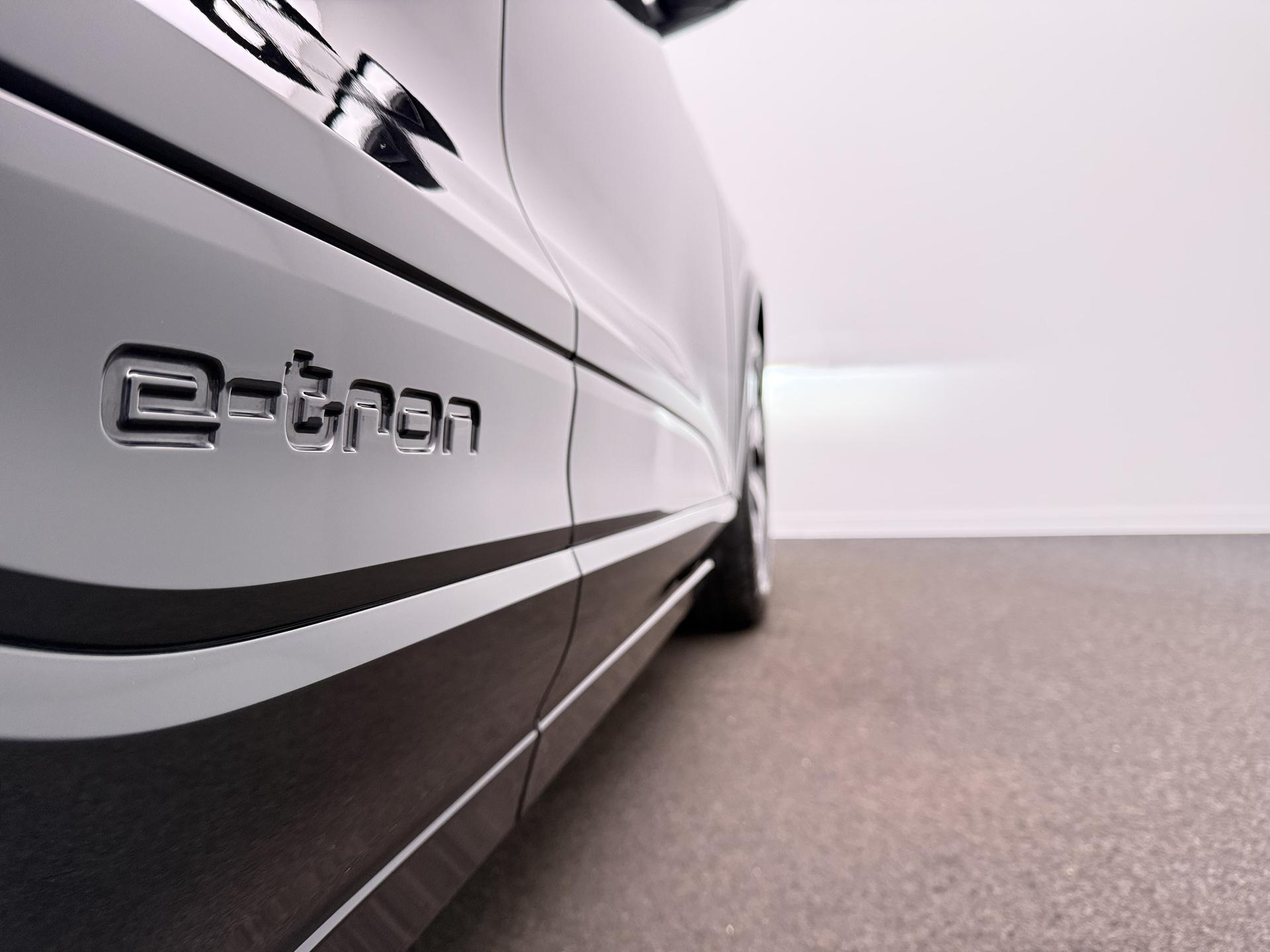Foto van Audi Q6 Suv E-tron Quattro