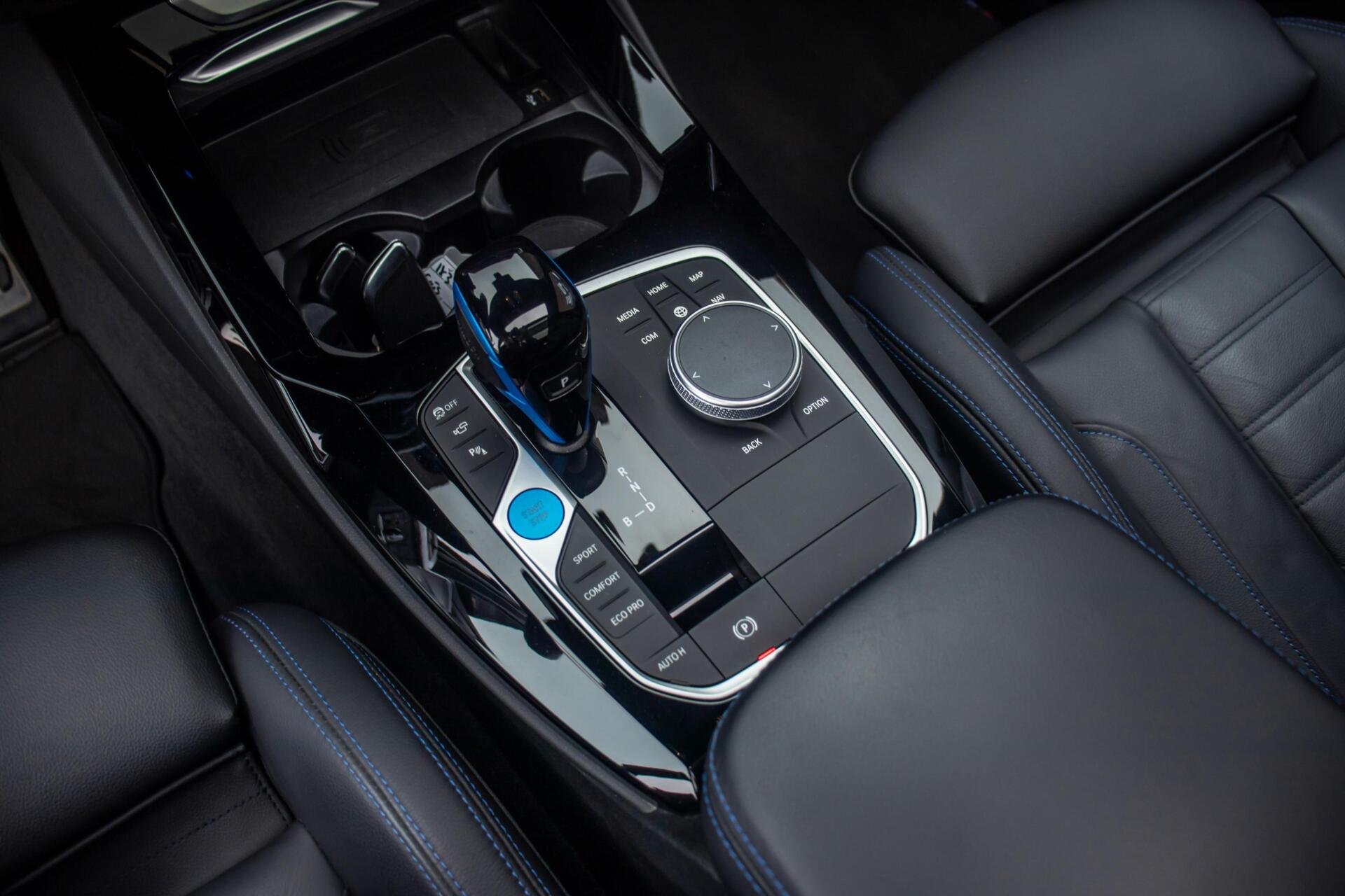 Foto van BMW Ix3